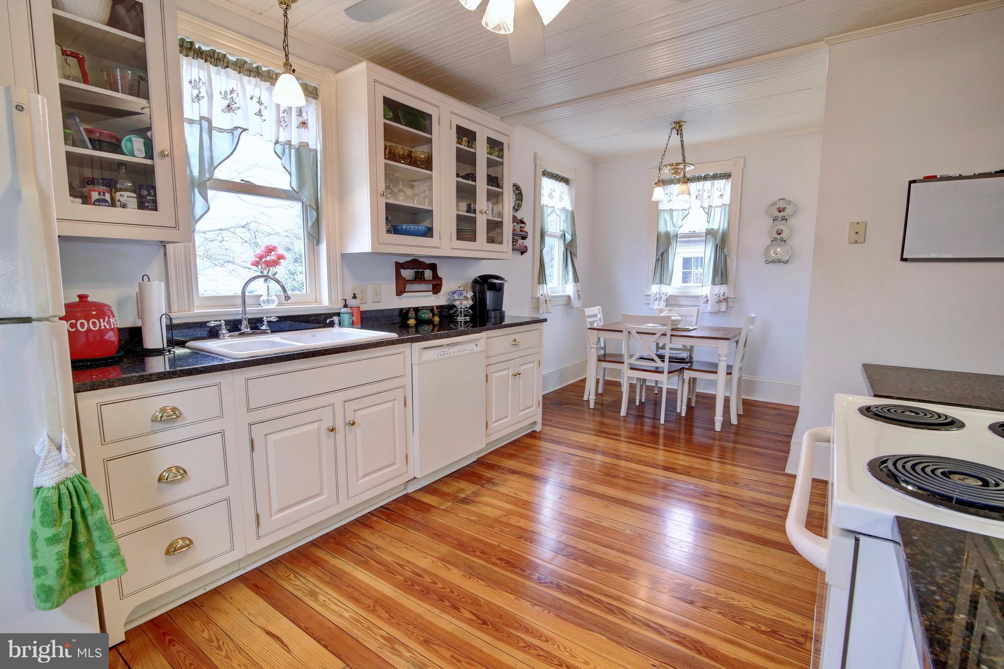 SHARPSBURG - Residential