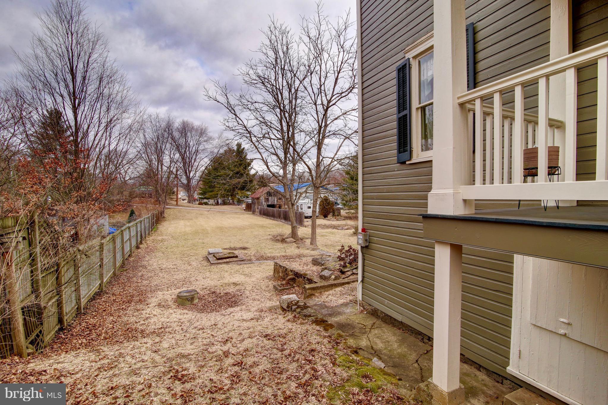 SHARPSBURG - Residential