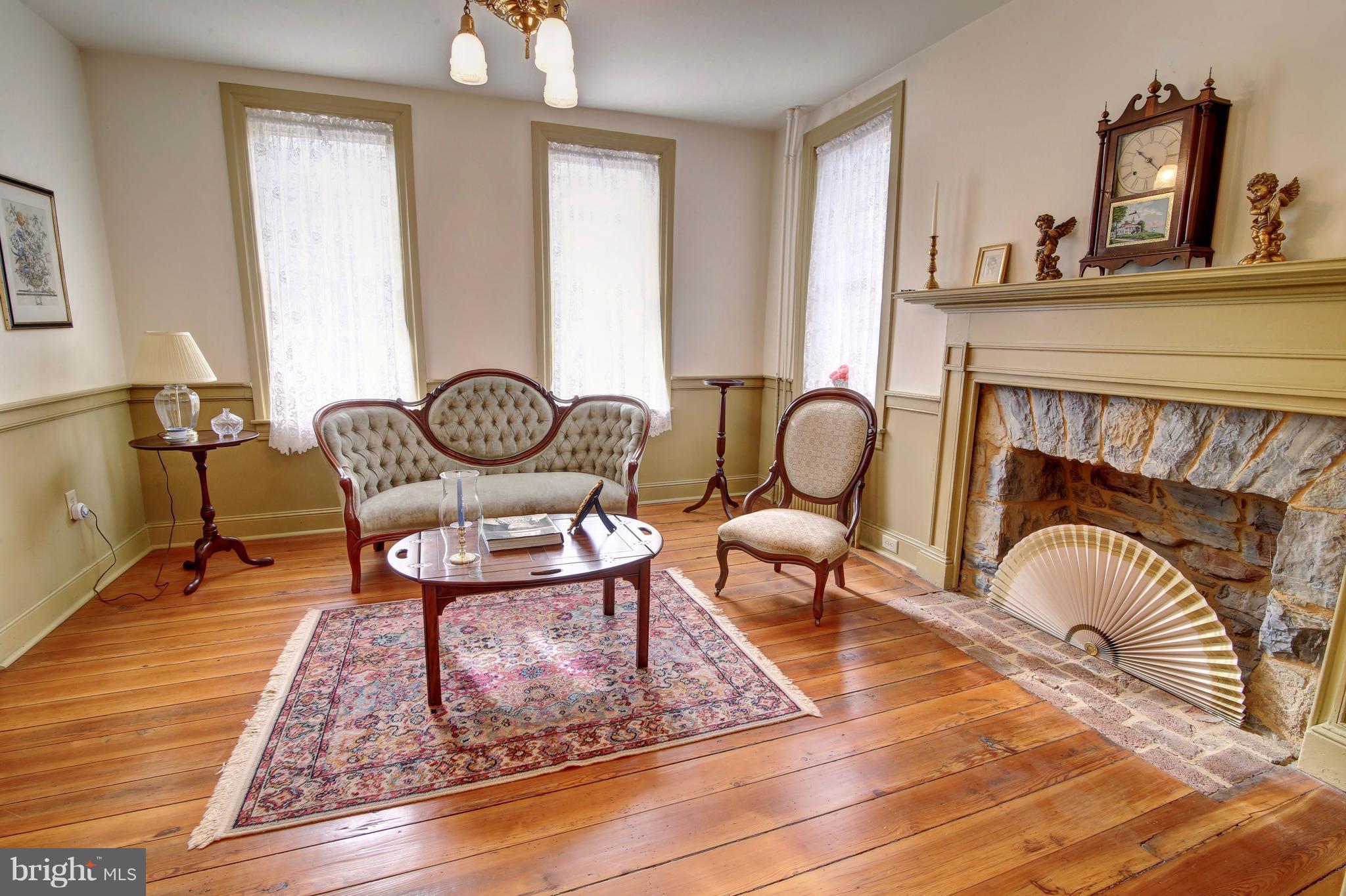 SHARPSBURG - Residential