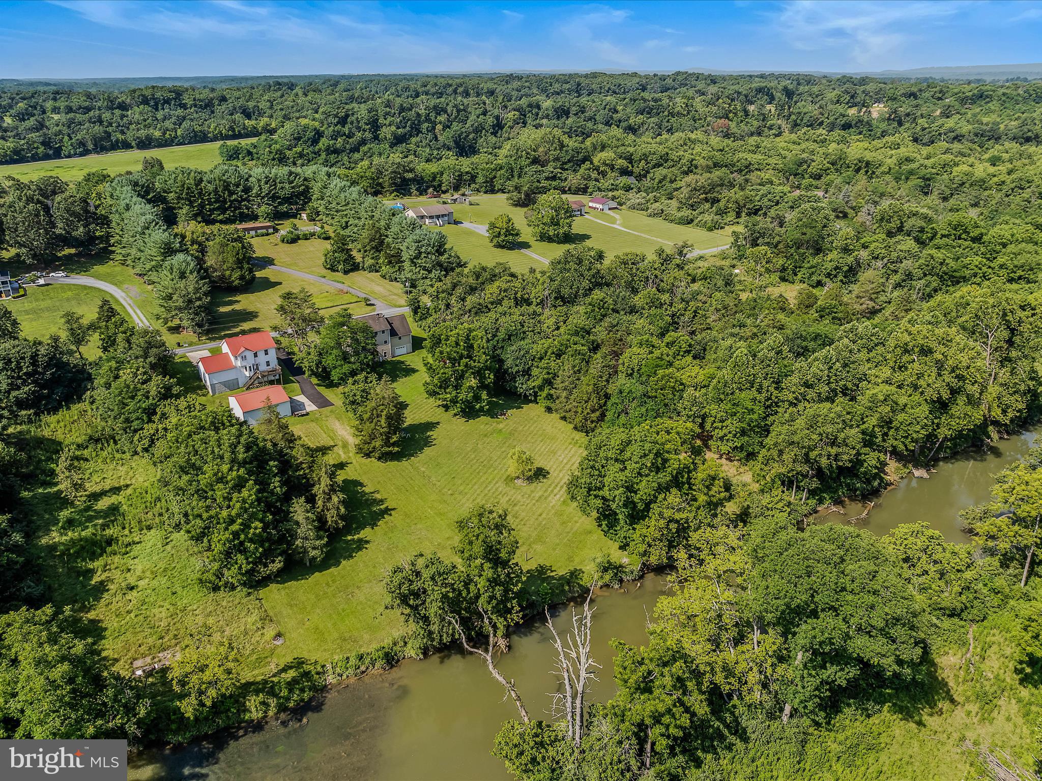 HIDDEN RIVER - Residential