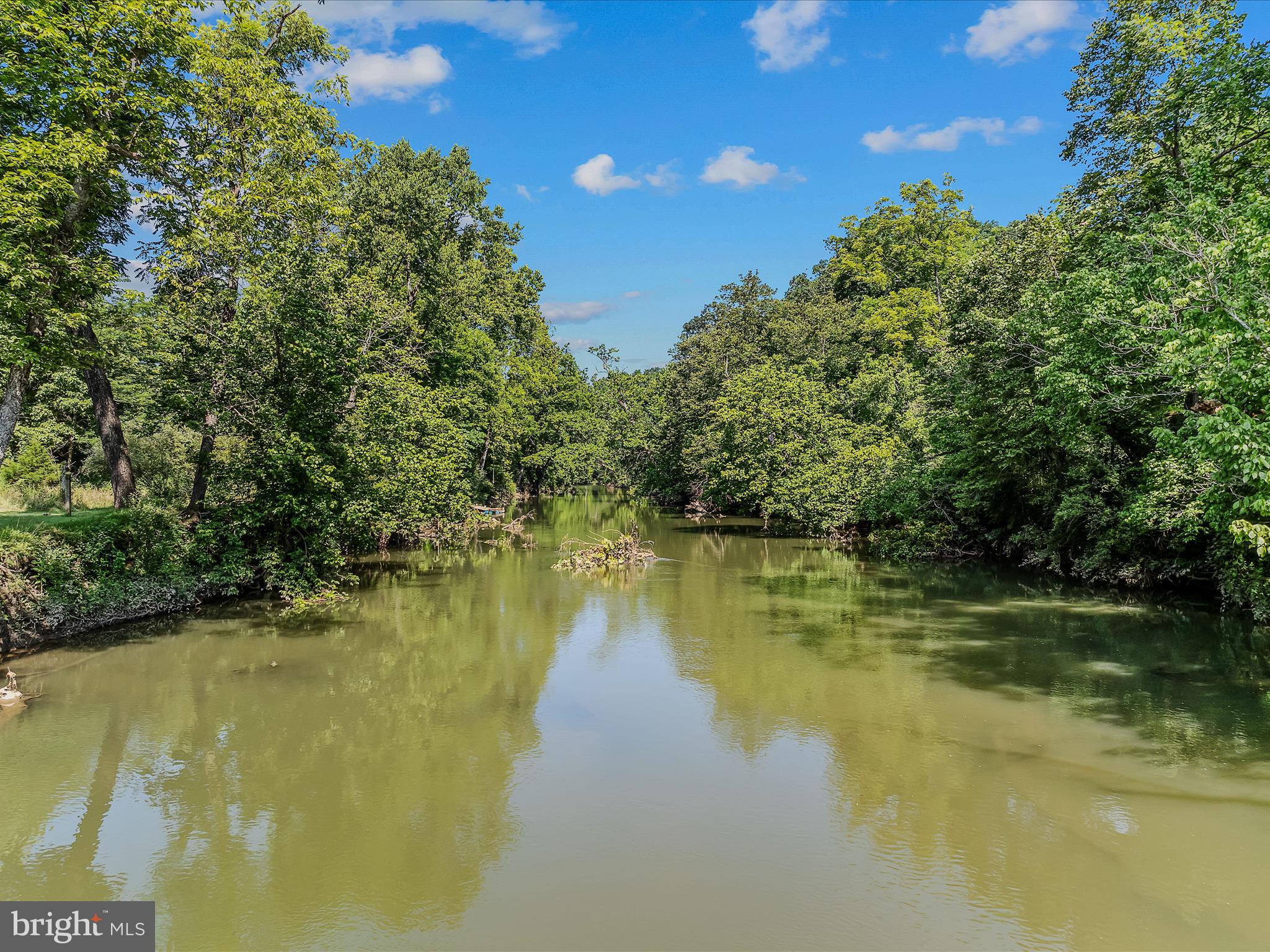HIDDEN RIVER - Residential
