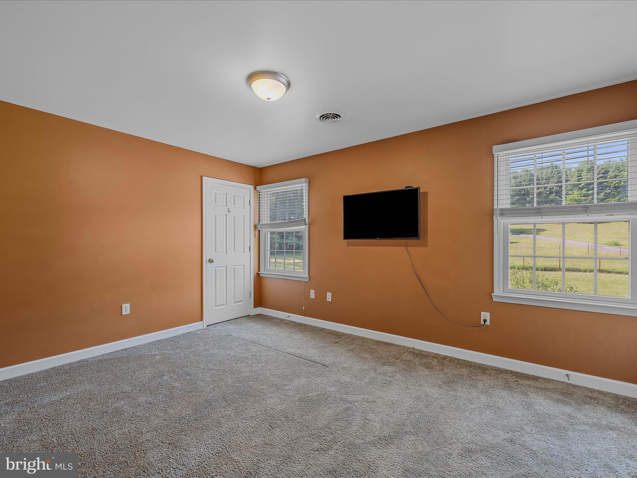 HIDDEN RIVER - Residential