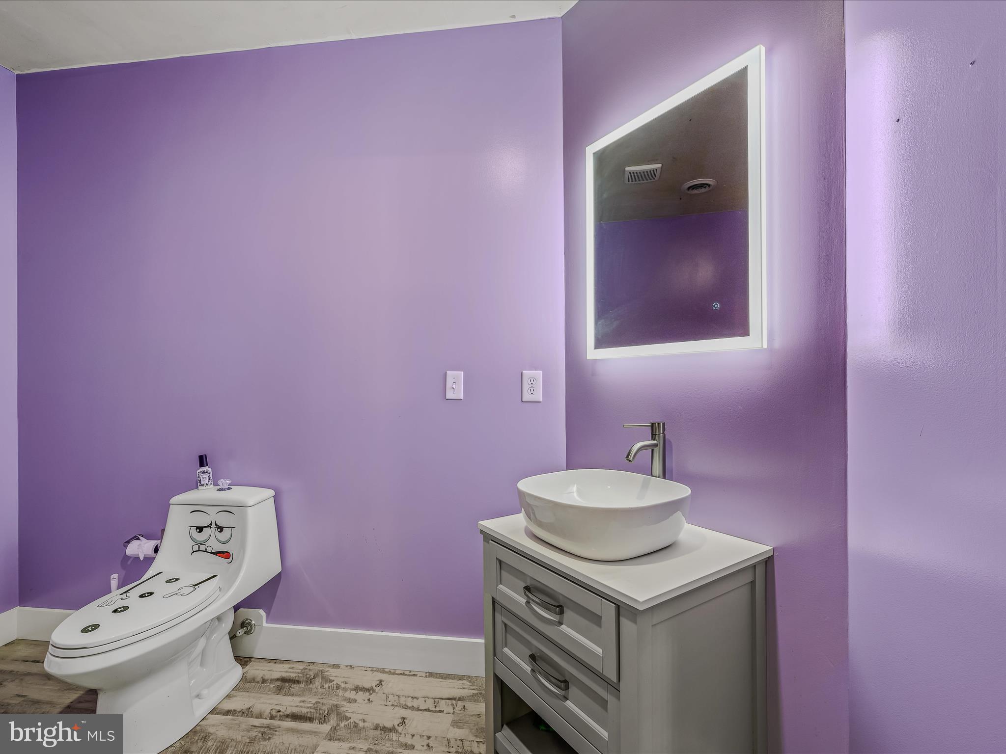 HIDDEN RIVER - Residential