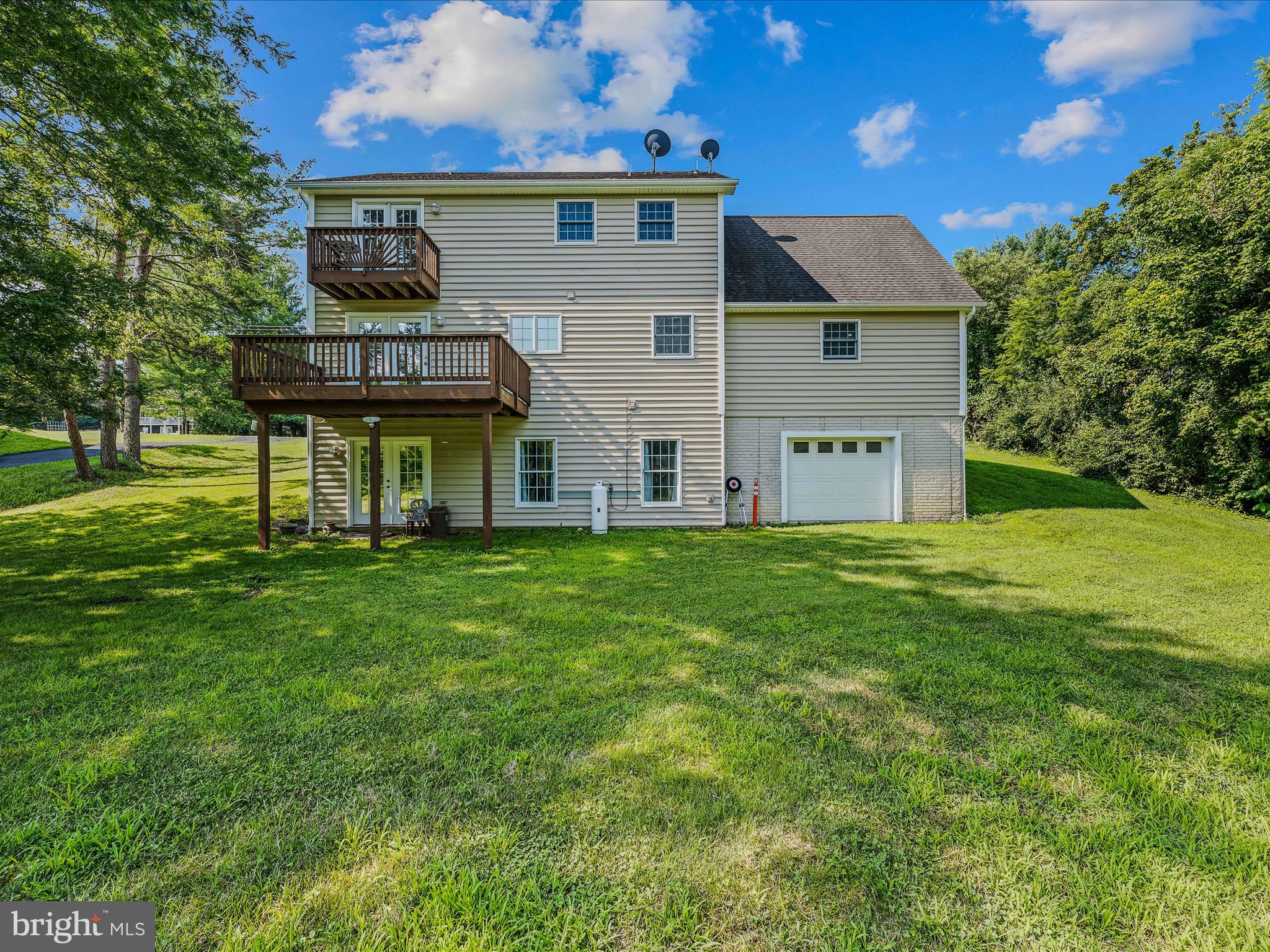 HIDDEN RIVER - Residential