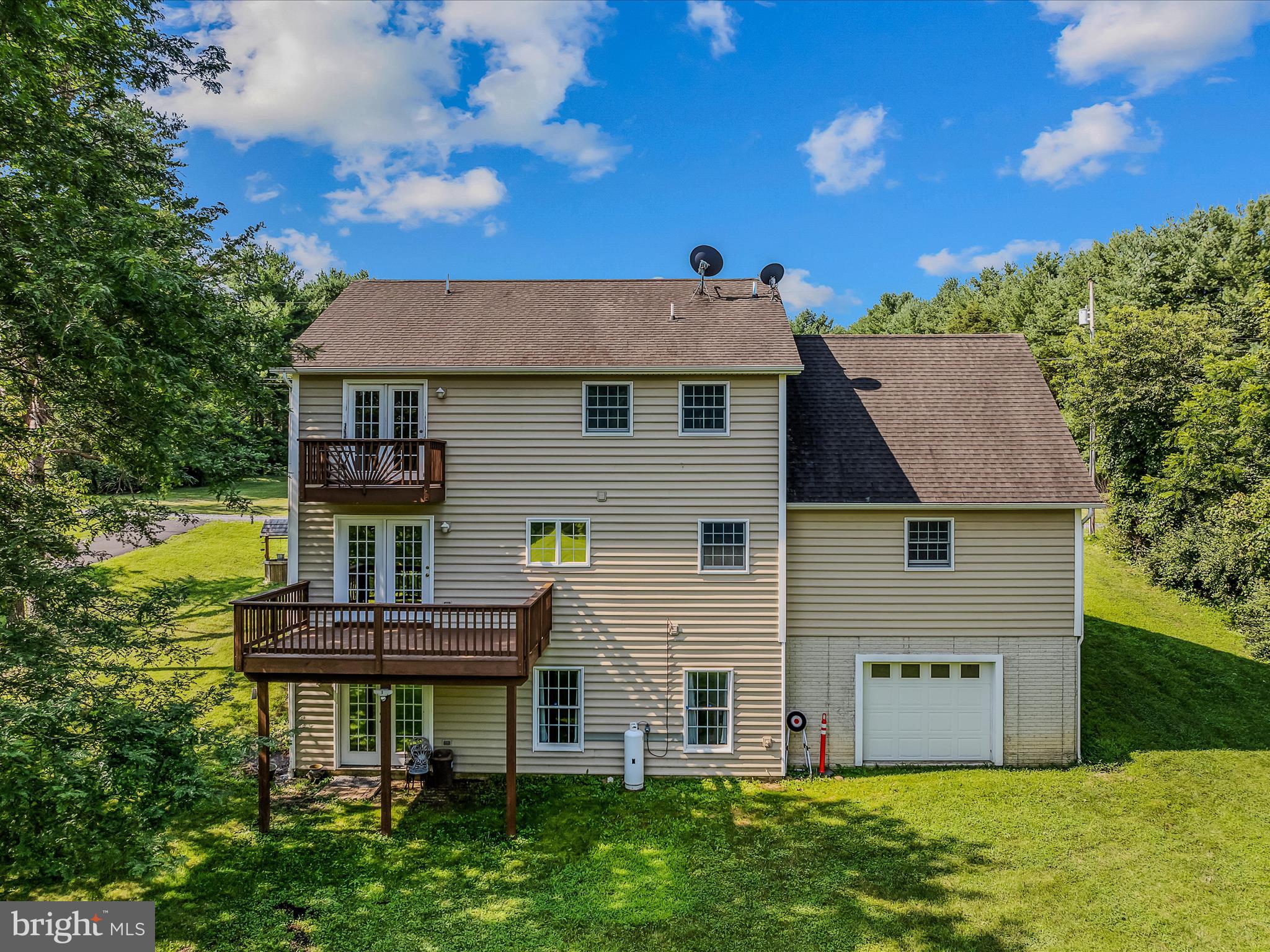 HIDDEN RIVER - Residential