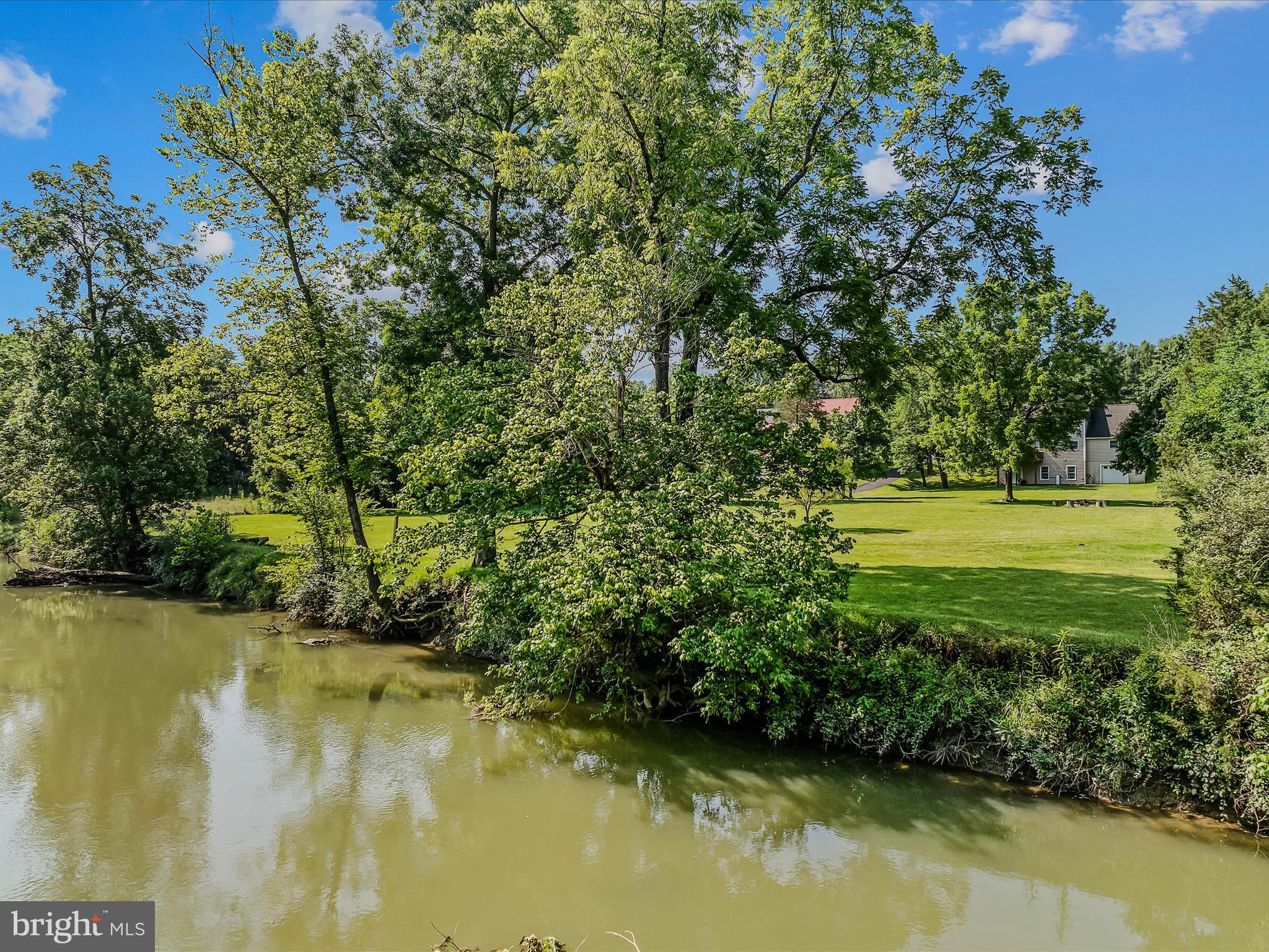 HIDDEN RIVER - Residential