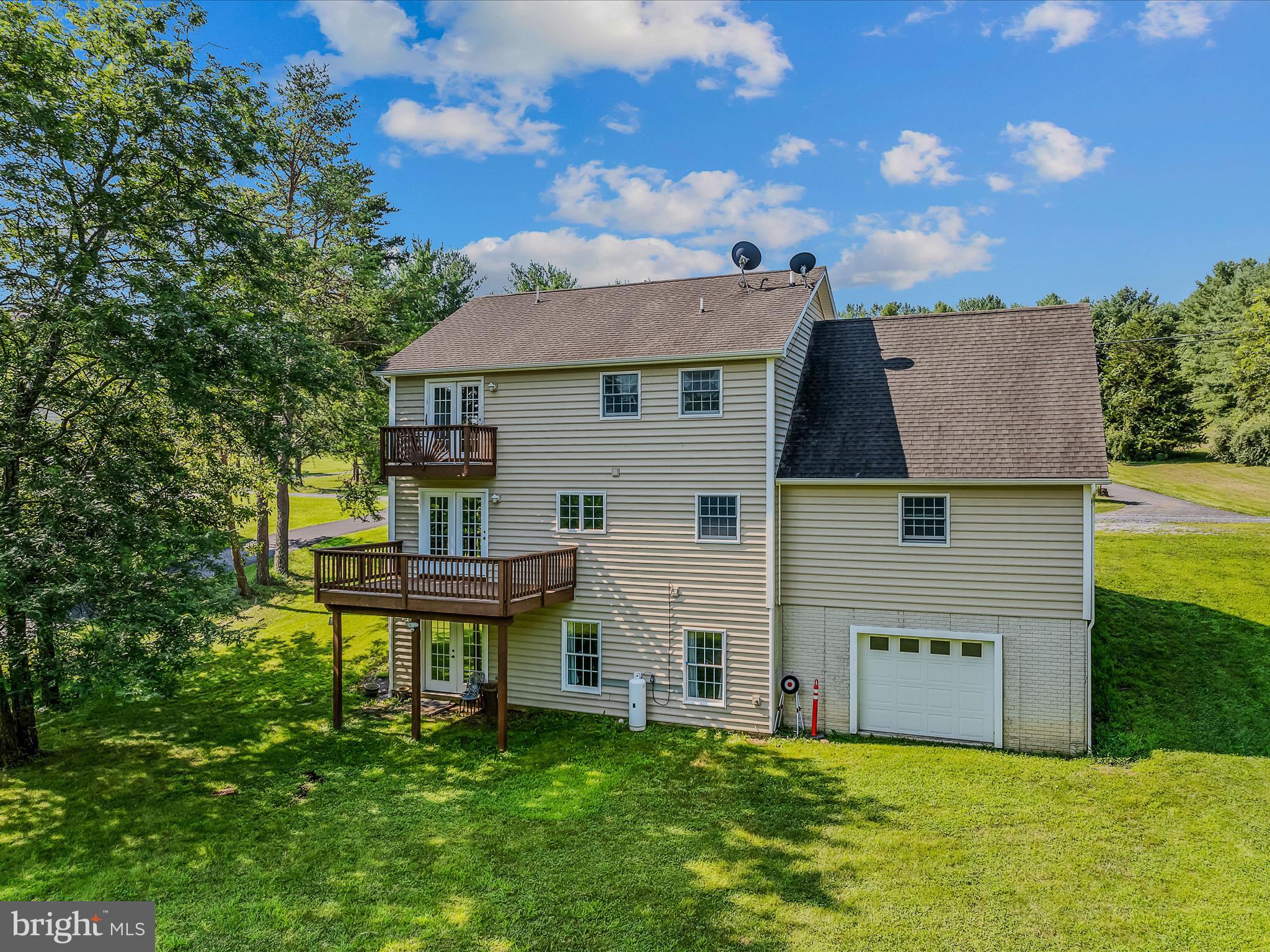 HIDDEN RIVER - Residential