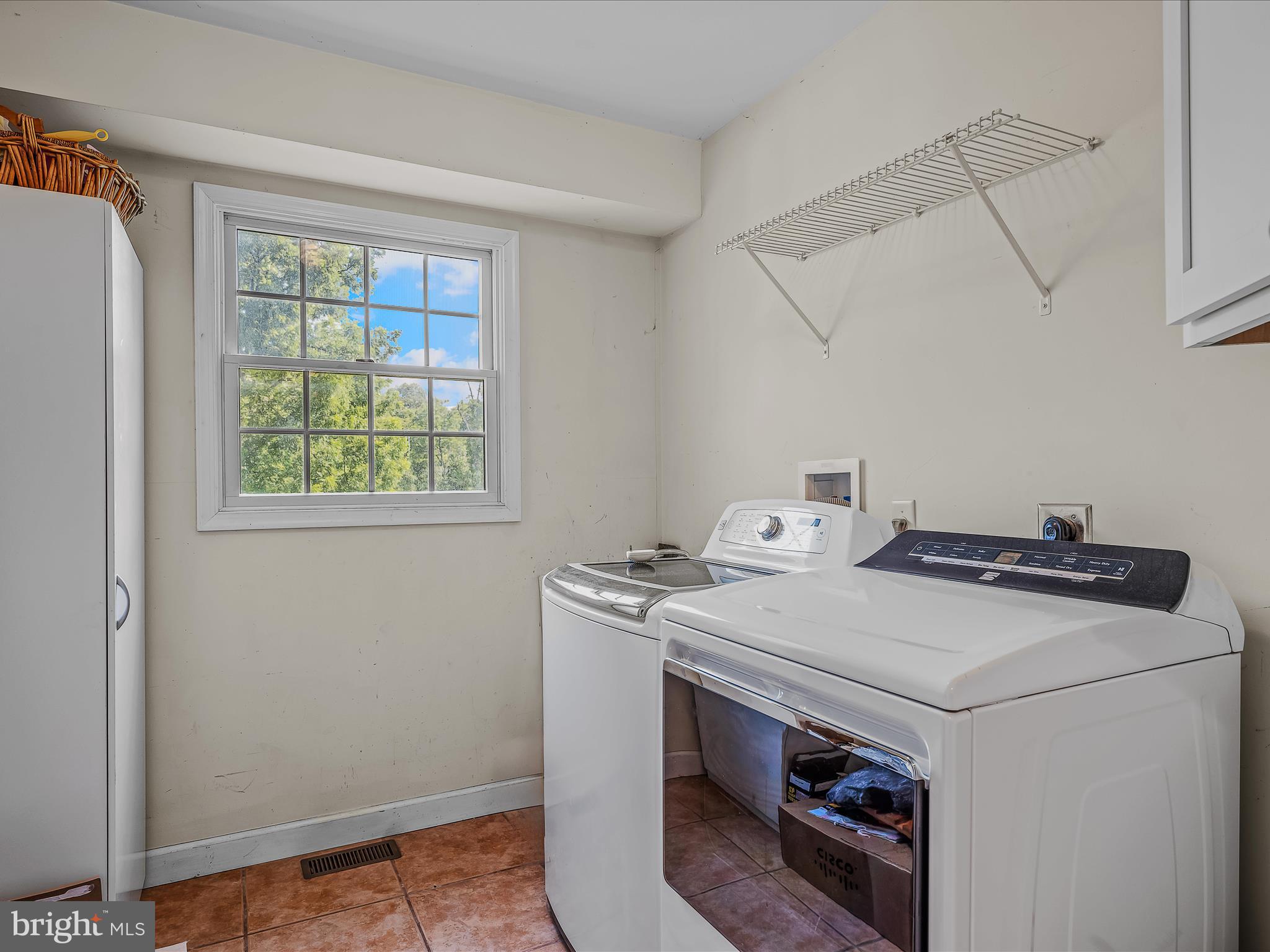 HIDDEN RIVER - Residential