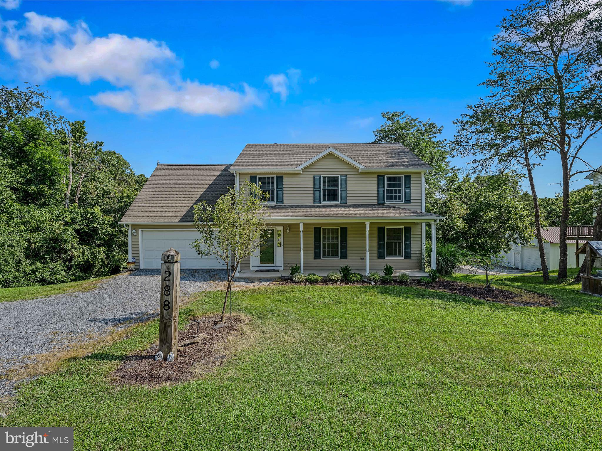 HIDDEN RIVER - Residential