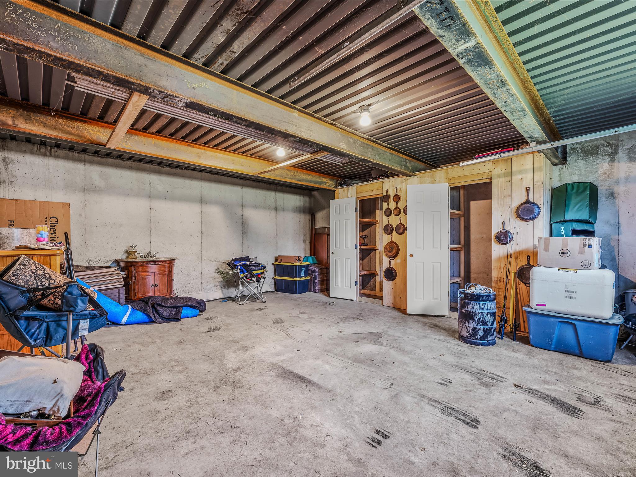 HIDDEN RIVER - Residential