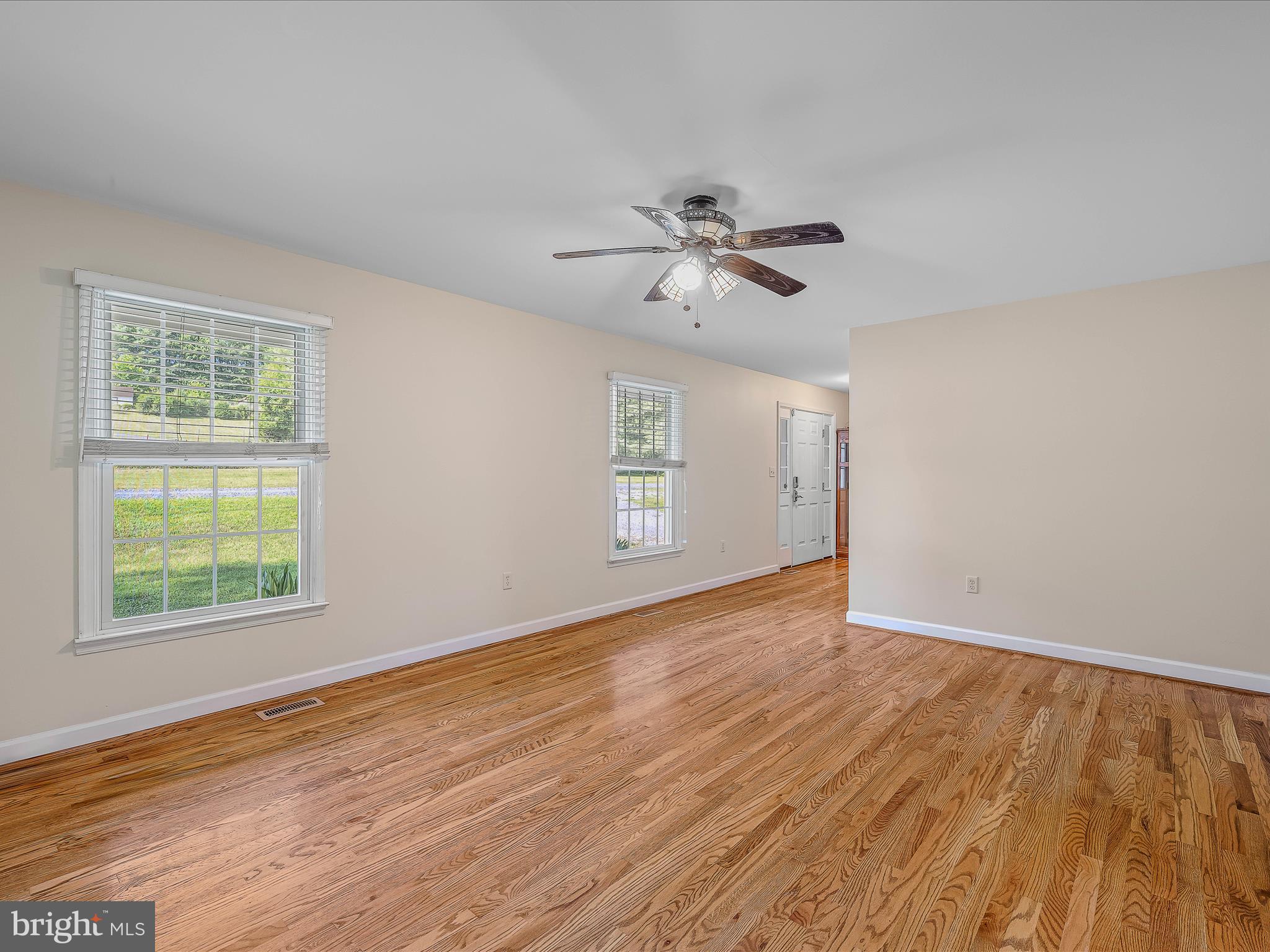 HIDDEN RIVER - Residential