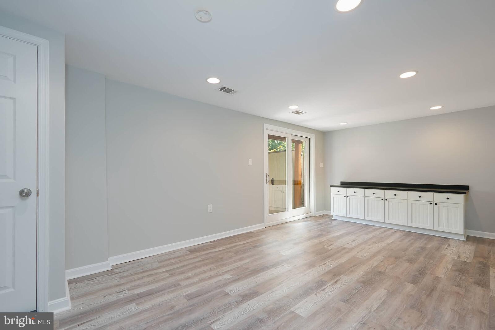 ROCKSHIRE TOWNHOMES - Residential