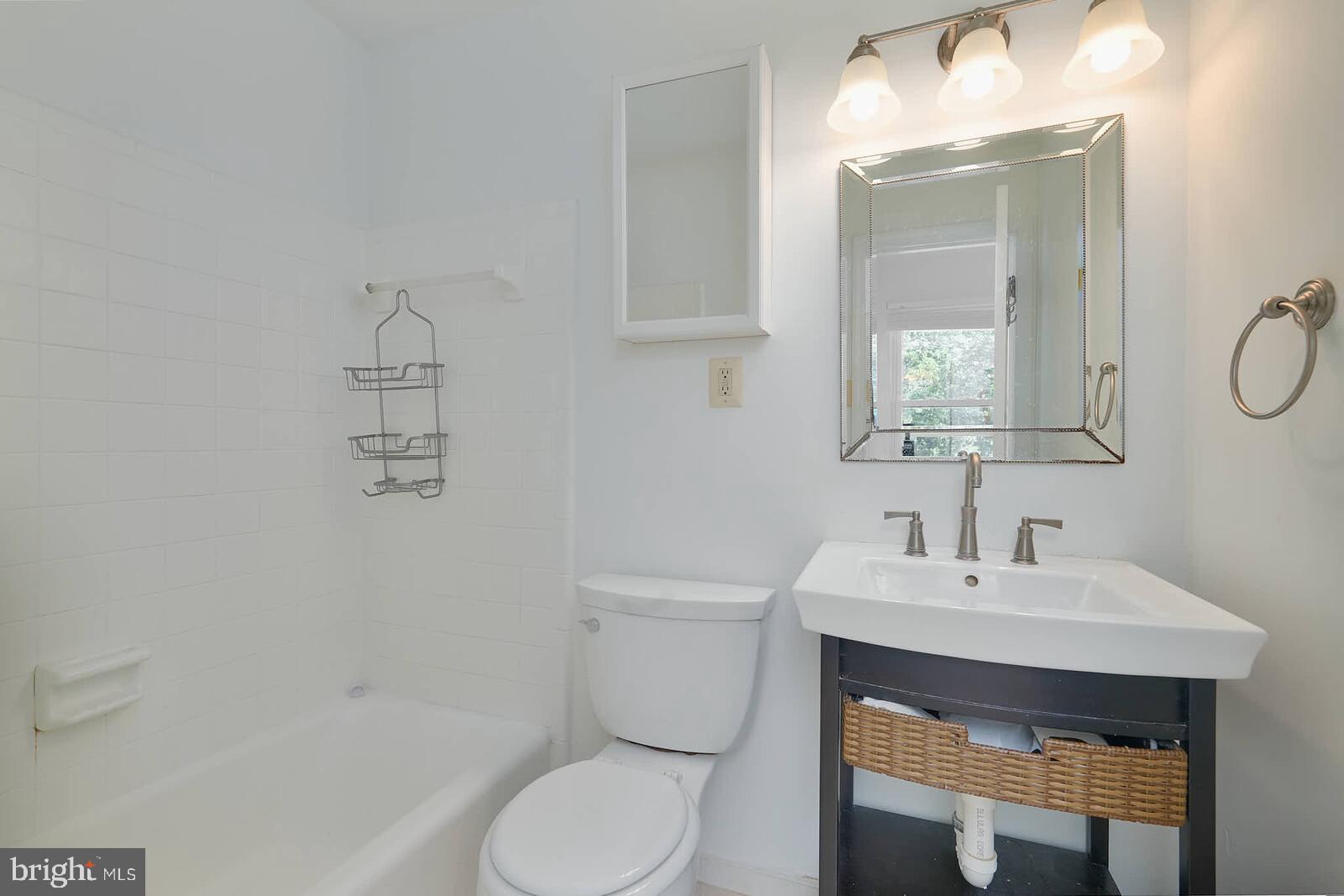 ROCKSHIRE TOWNHOMES - Residential