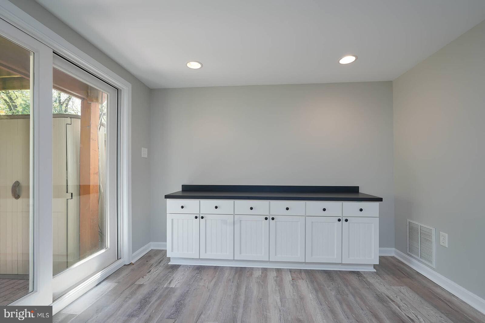 ROCKSHIRE TOWNHOMES - Residential