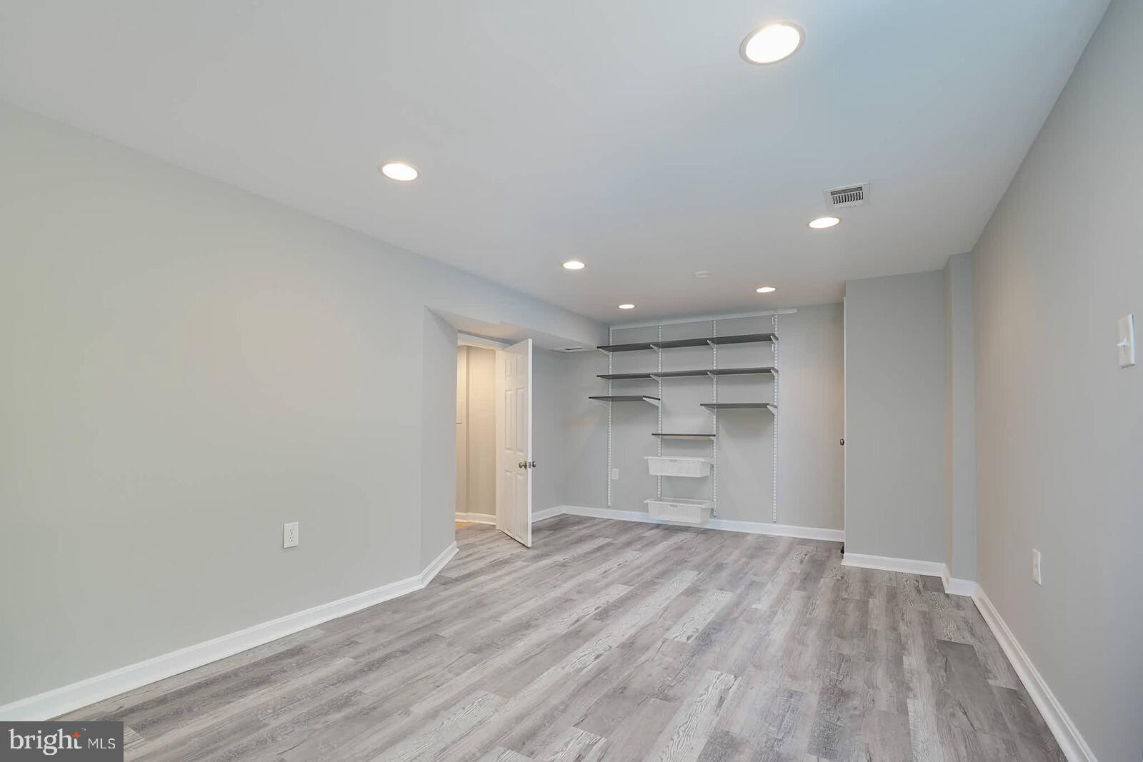 ROCKSHIRE TOWNHOMES - Residential