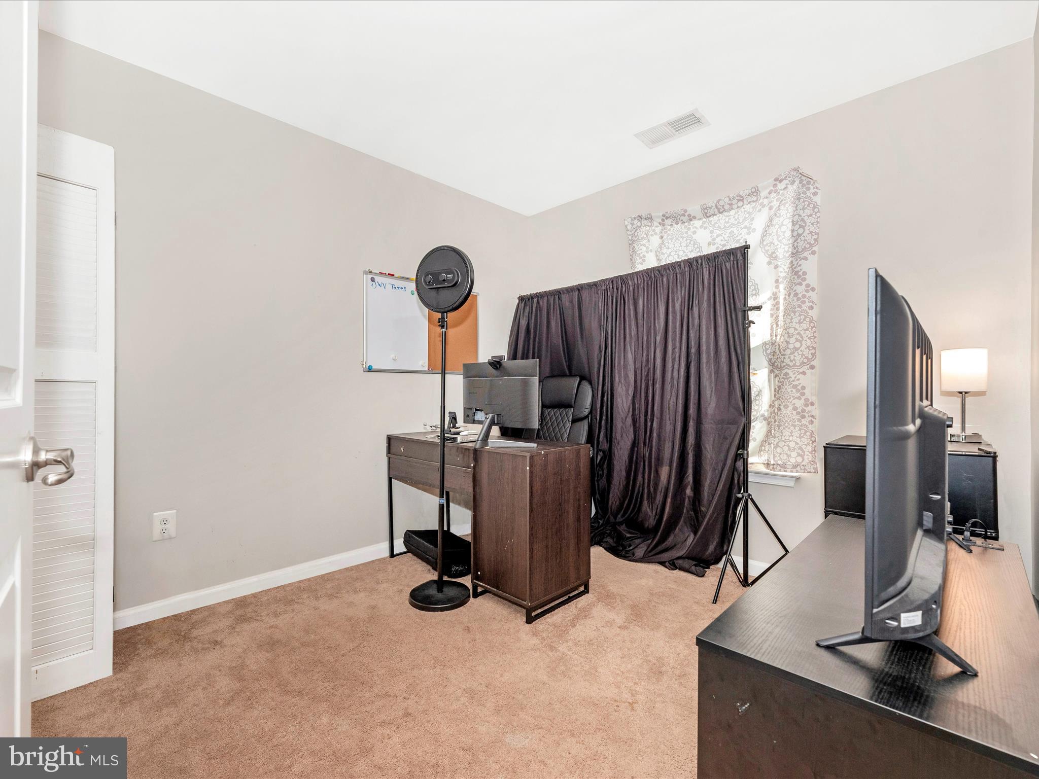 POTOMAC STATION - Residential Lease