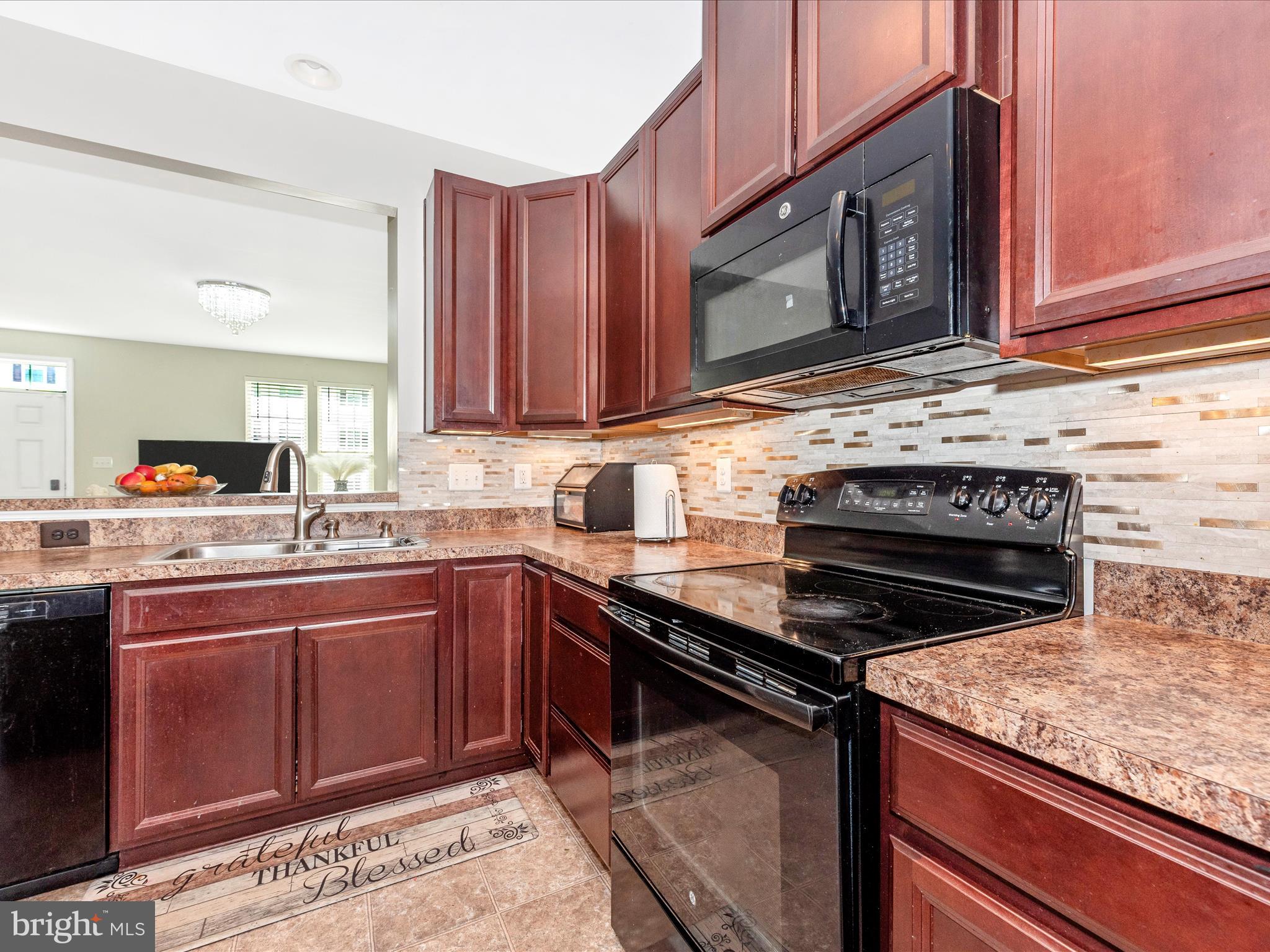 POTOMAC STATION - Residential Lease