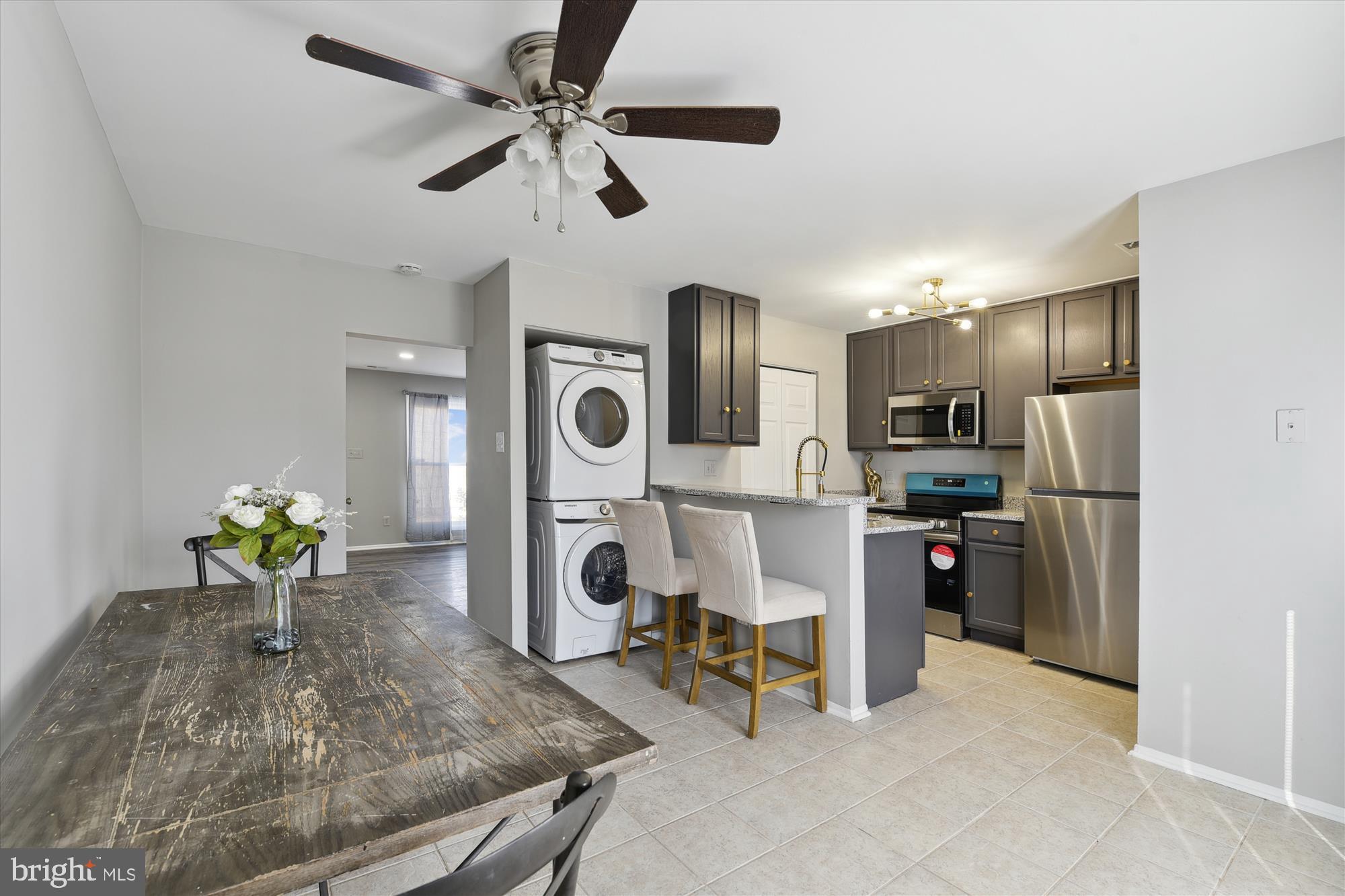 FRANKLIN RIDGE TOWNHOUSE - Residential