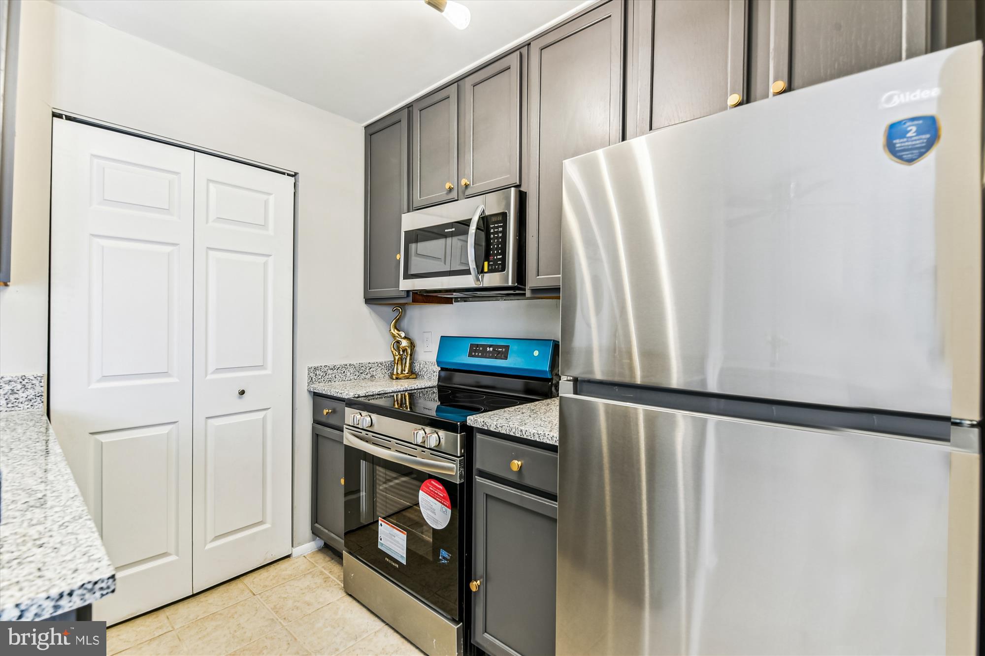 FRANKLIN RIDGE TOWNHOUSE - Residential