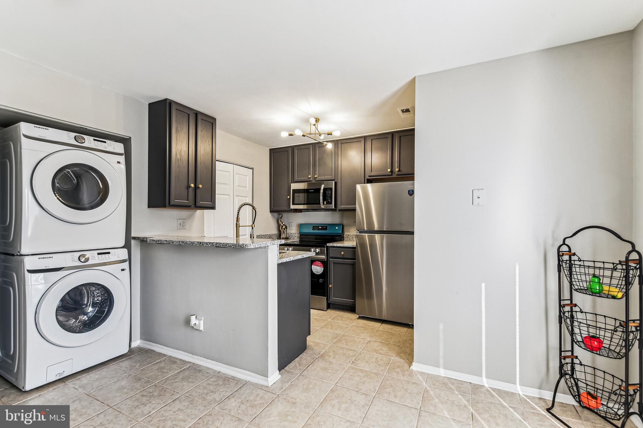 FRANKLIN RIDGE TOWNHOUSE - Residential