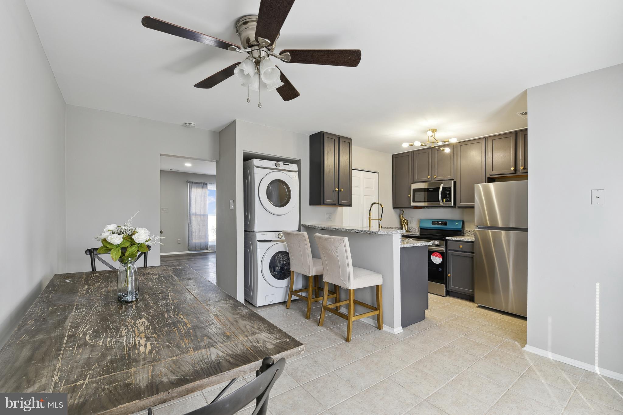 FRANKLIN RIDGE TOWNHOUSE - Residential