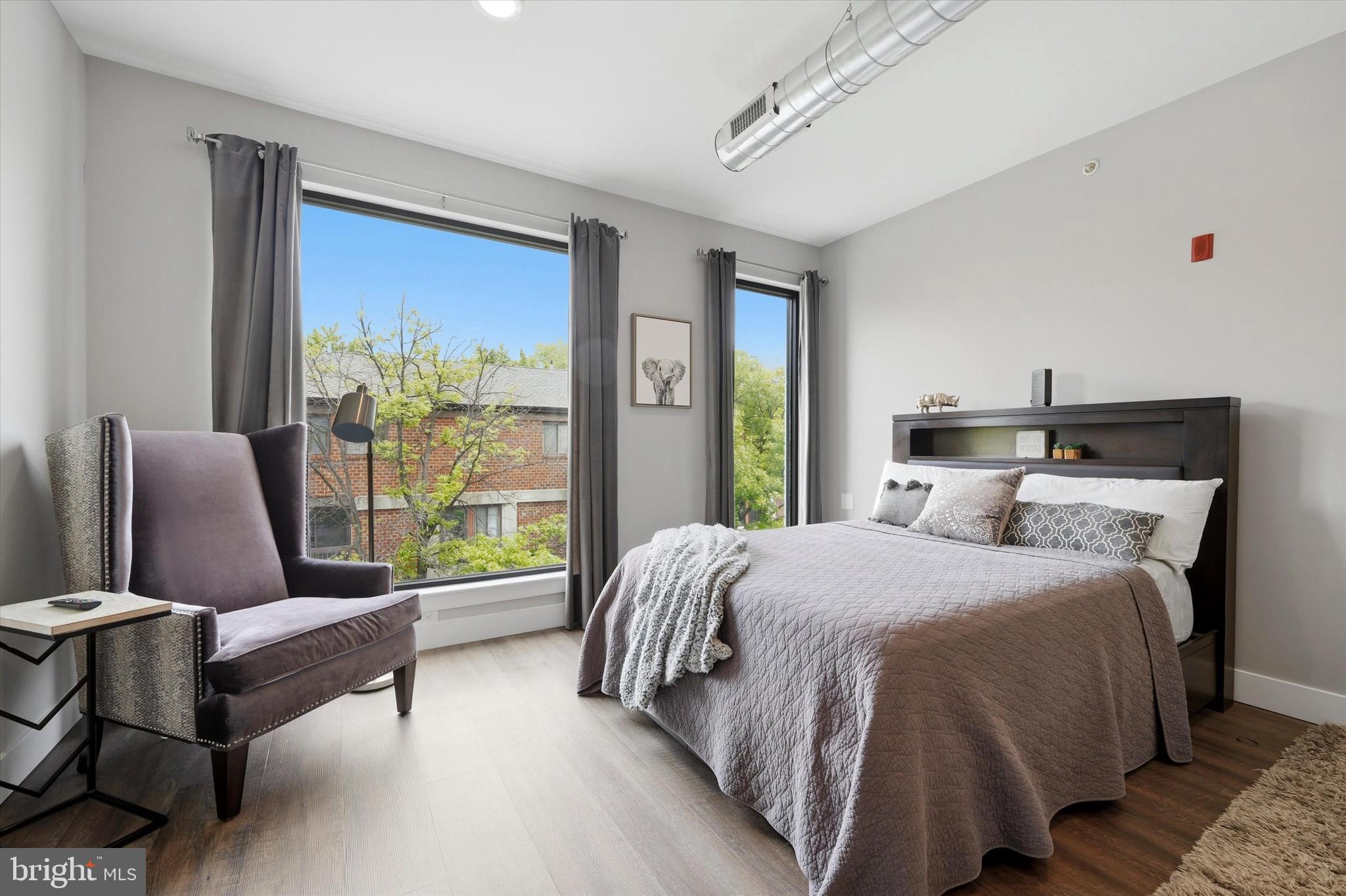 HAWTHORNE - Residential Income
