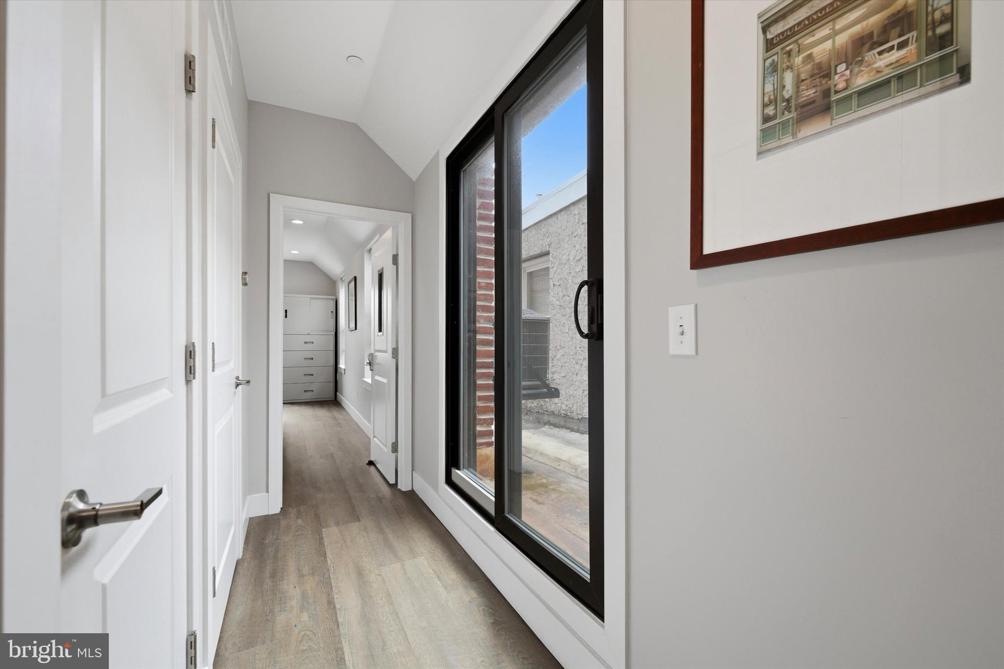 HAWTHORNE - Residential Income