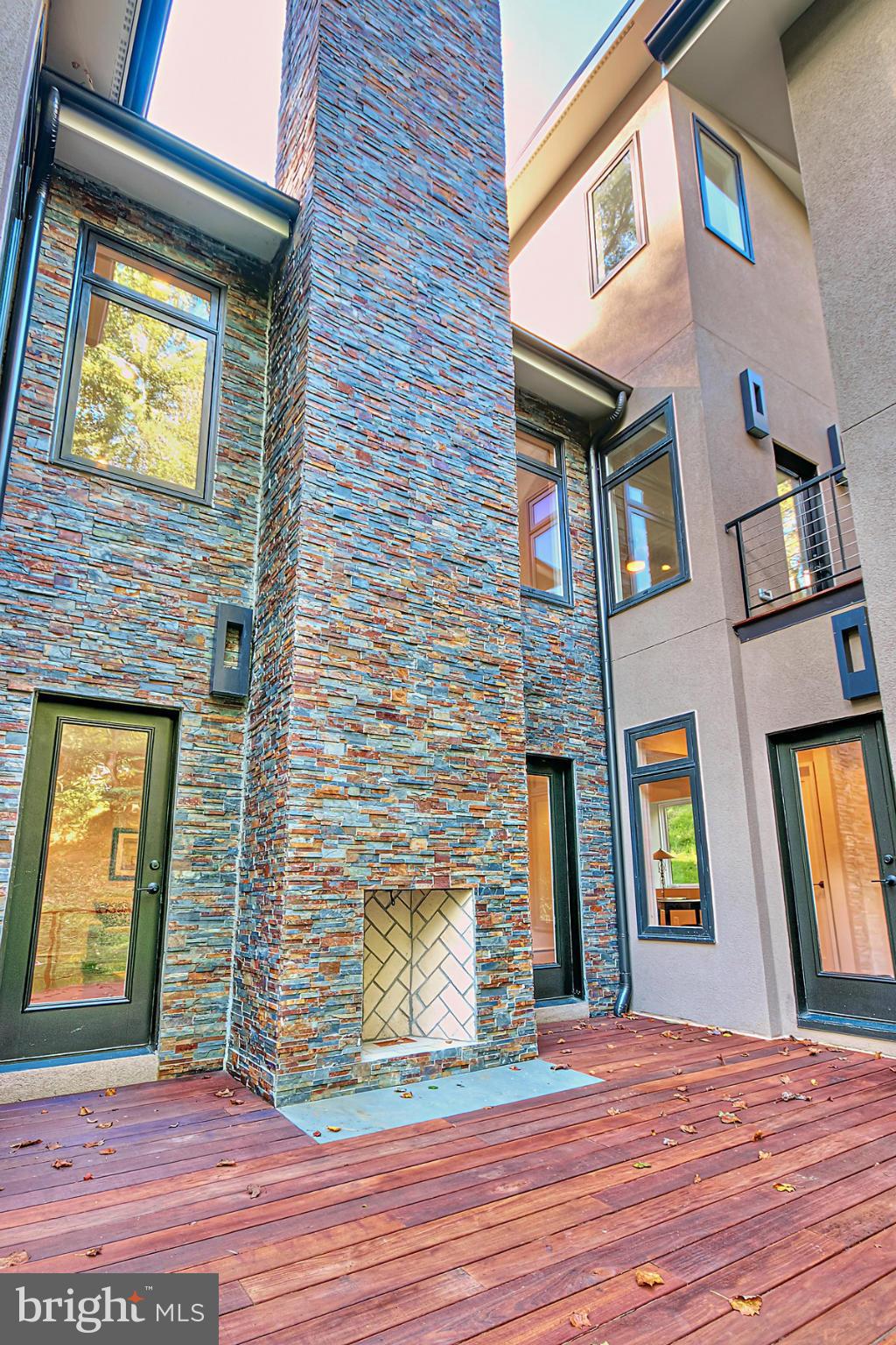 WOODMONT - Residential