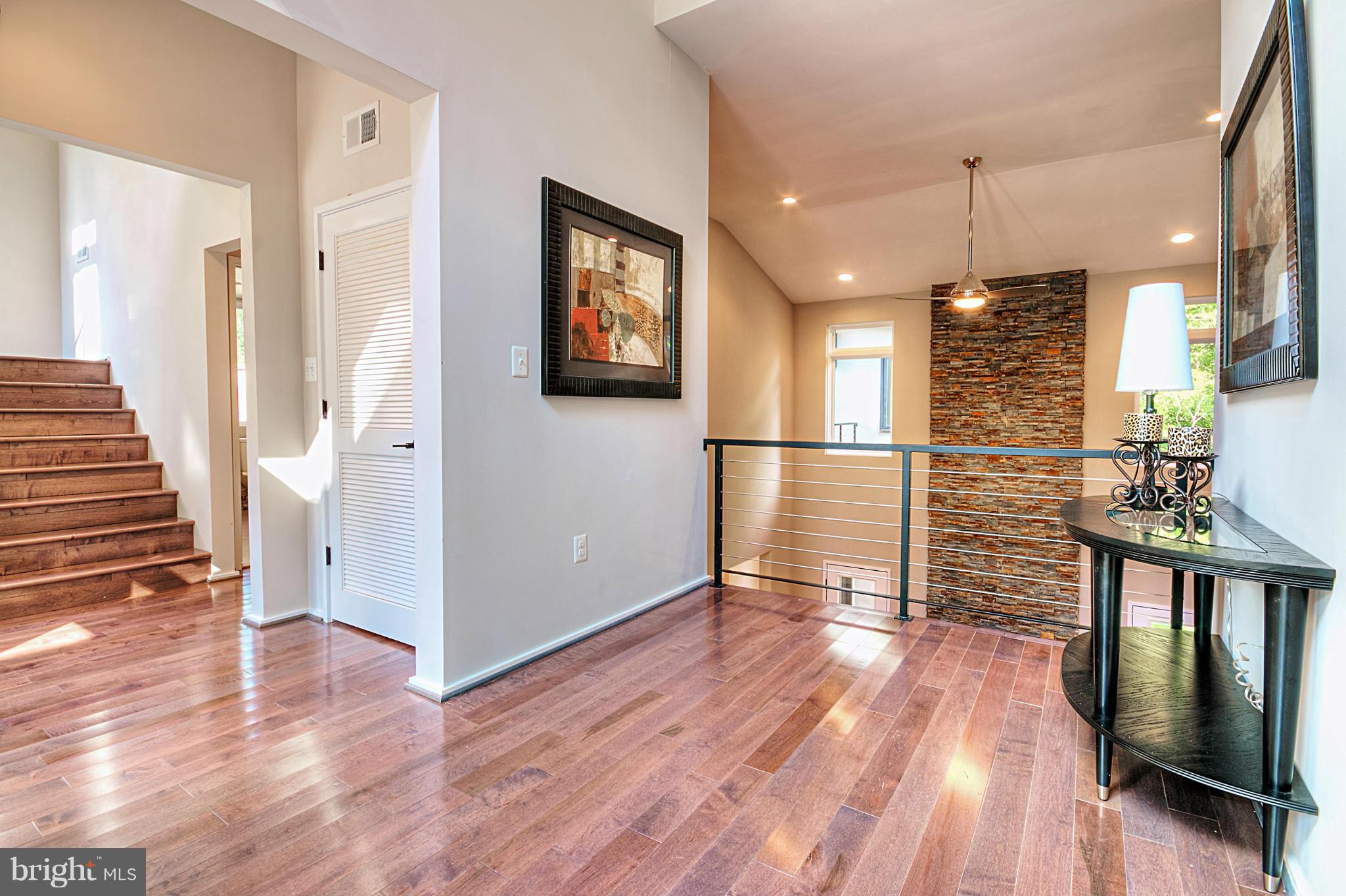 WOODMONT - Residential