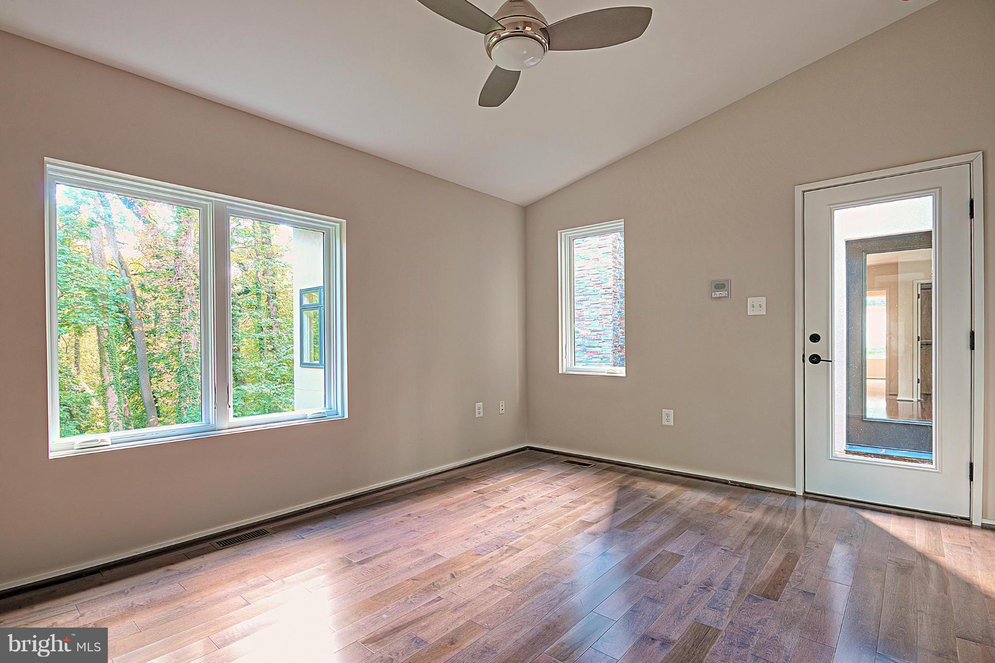 WOODMONT - Residential