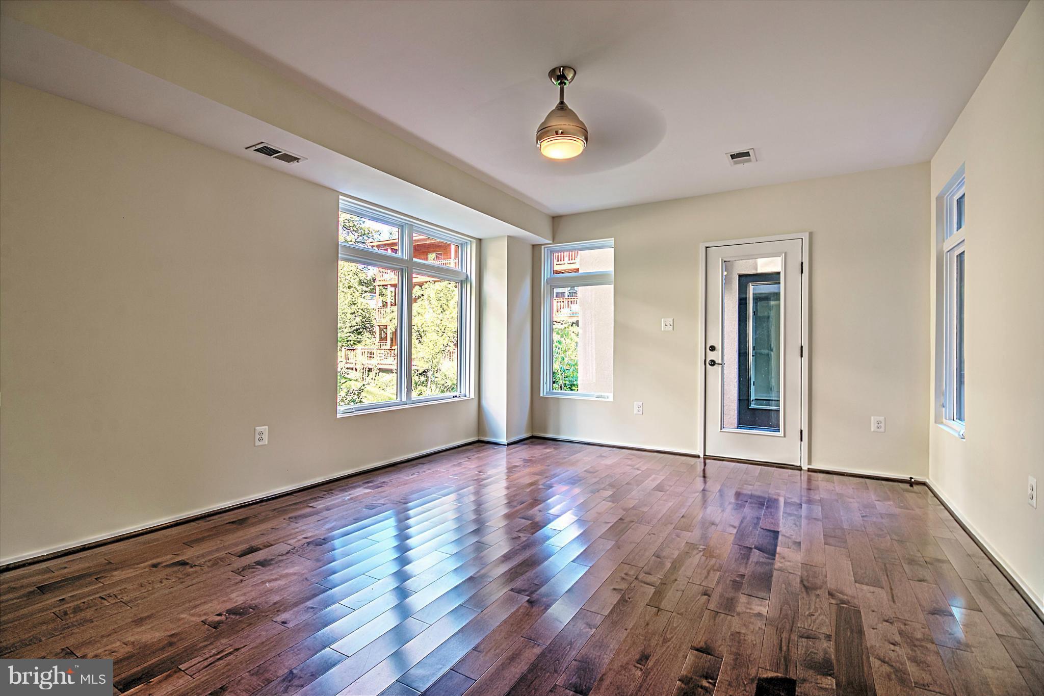 WOODMONT - Residential