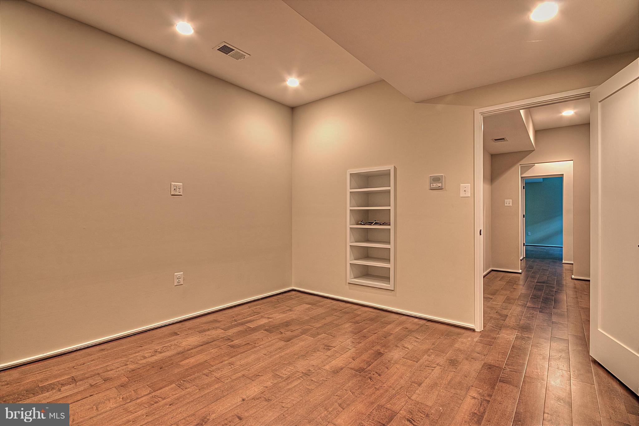 WOODMONT - Residential