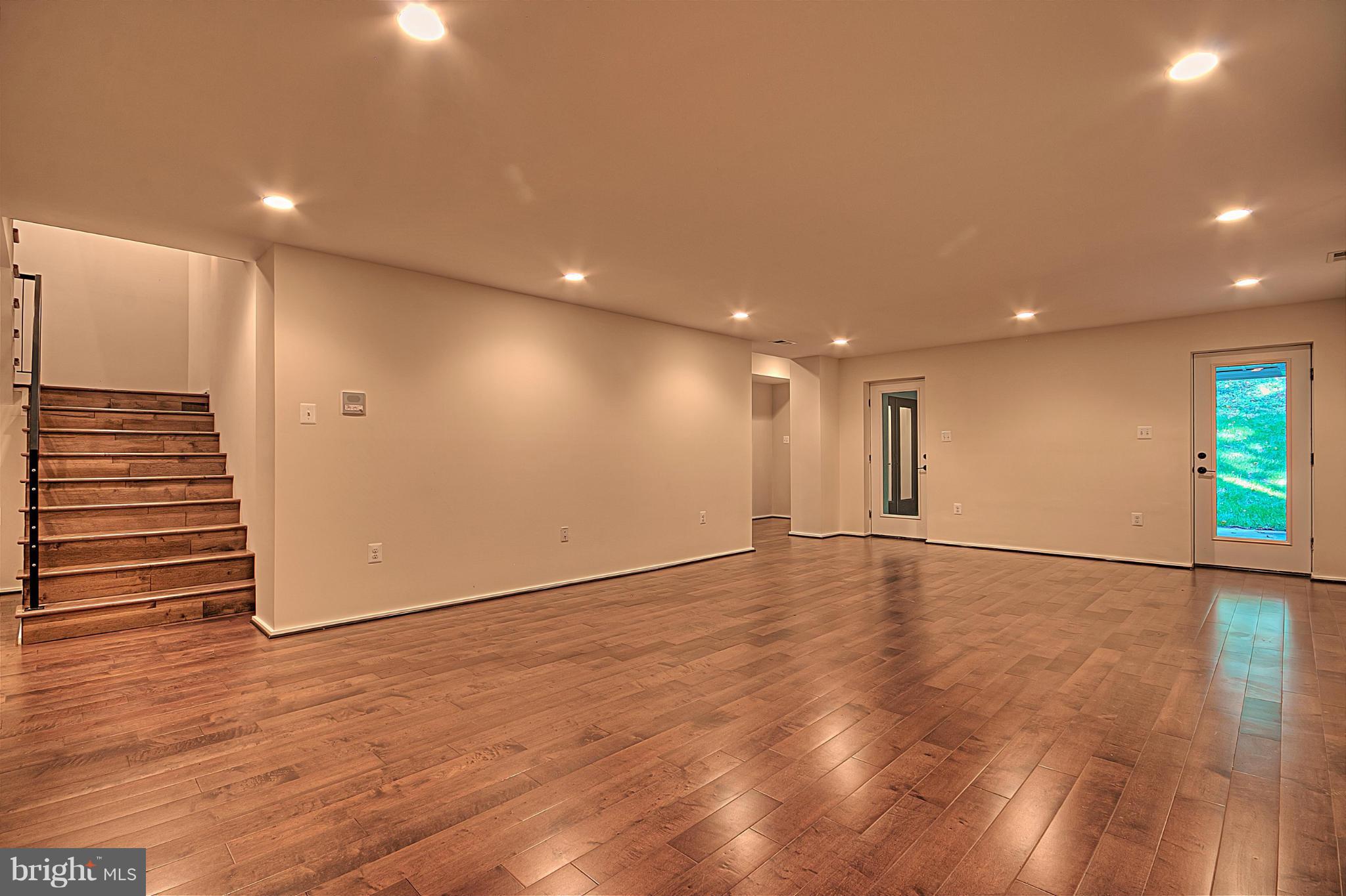 WOODMONT - Residential