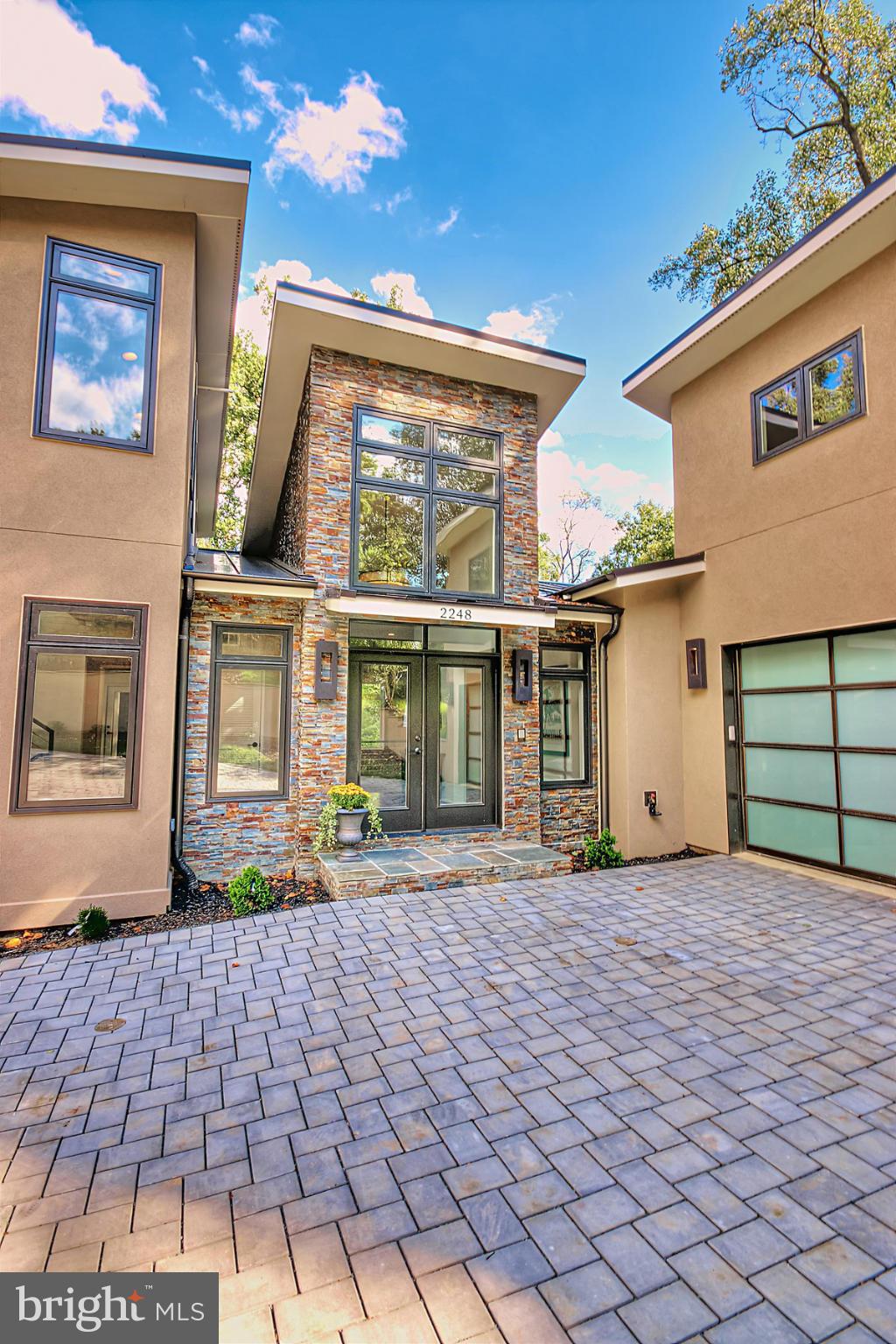 WOODMONT - Residential