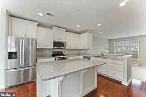 WALNUT WALK - Residential Lease