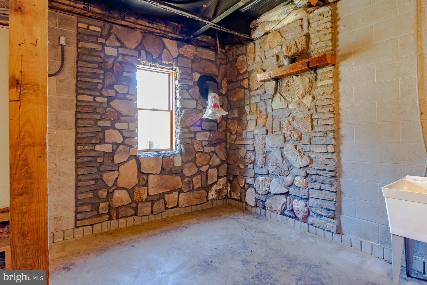 AARONSBURG - Residential