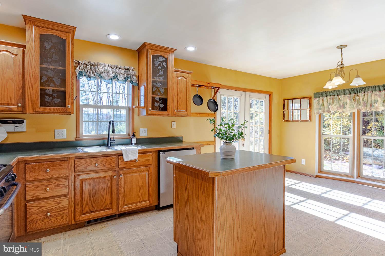 AARONSBURG - Residential