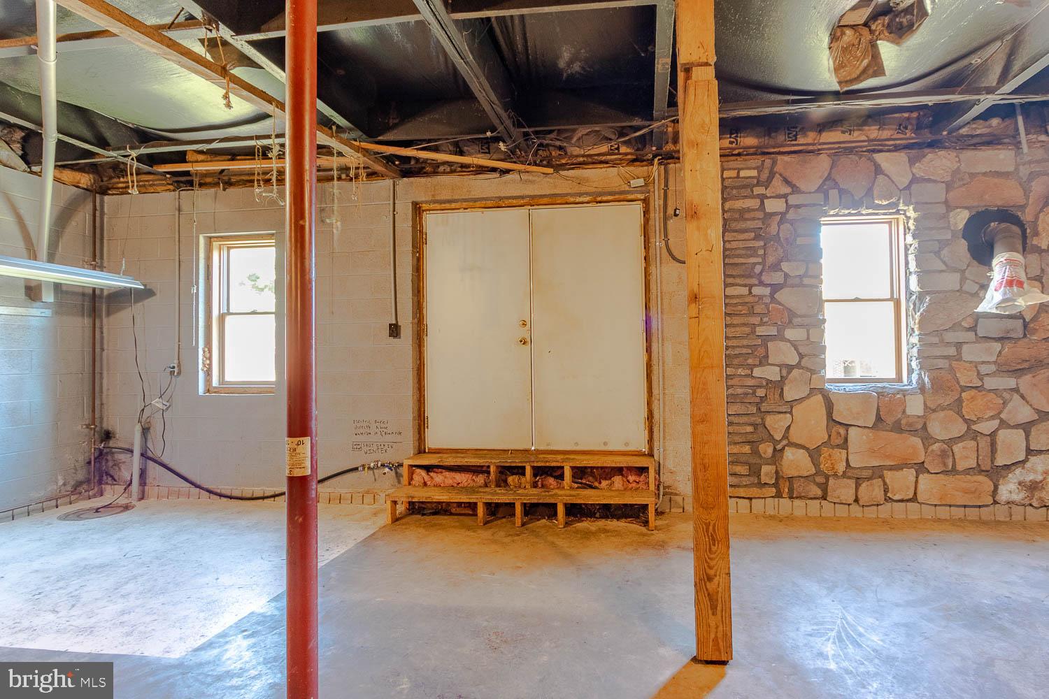 AARONSBURG - Residential