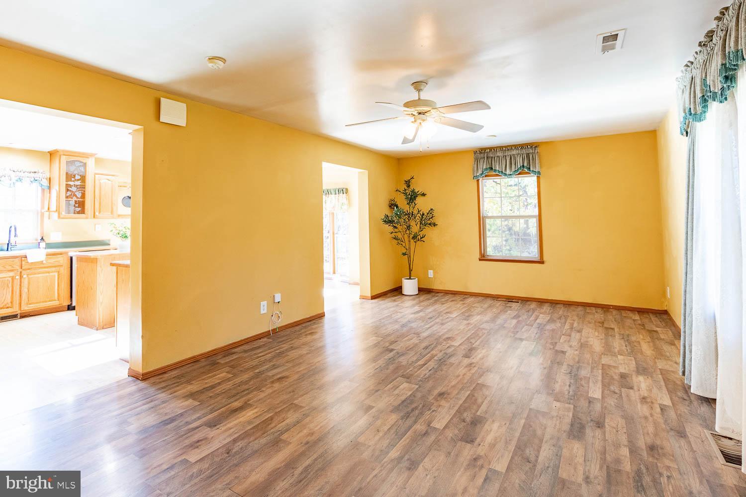 AARONSBURG - Residential