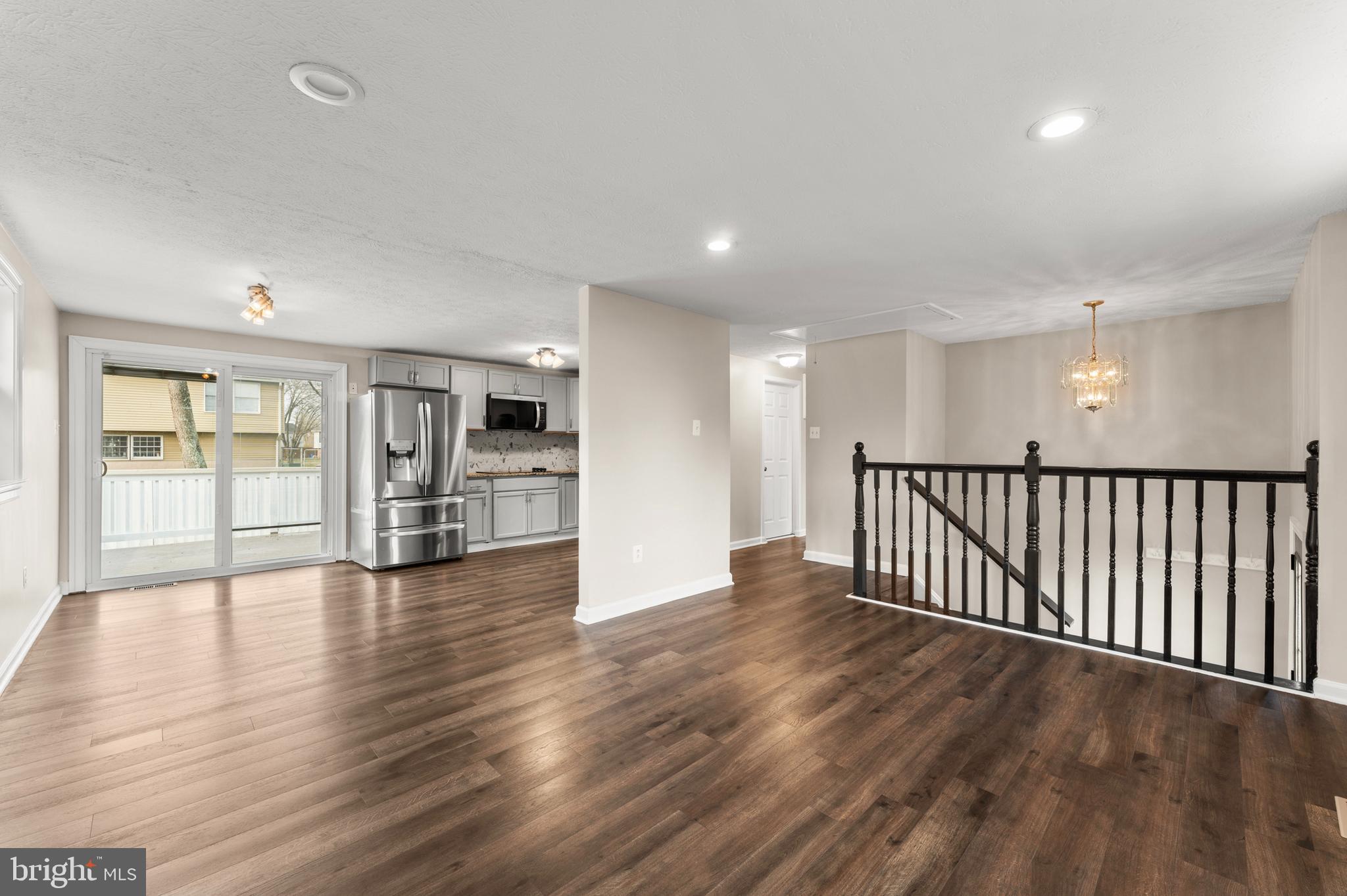 HILLCREST ORCHARDS - Residential