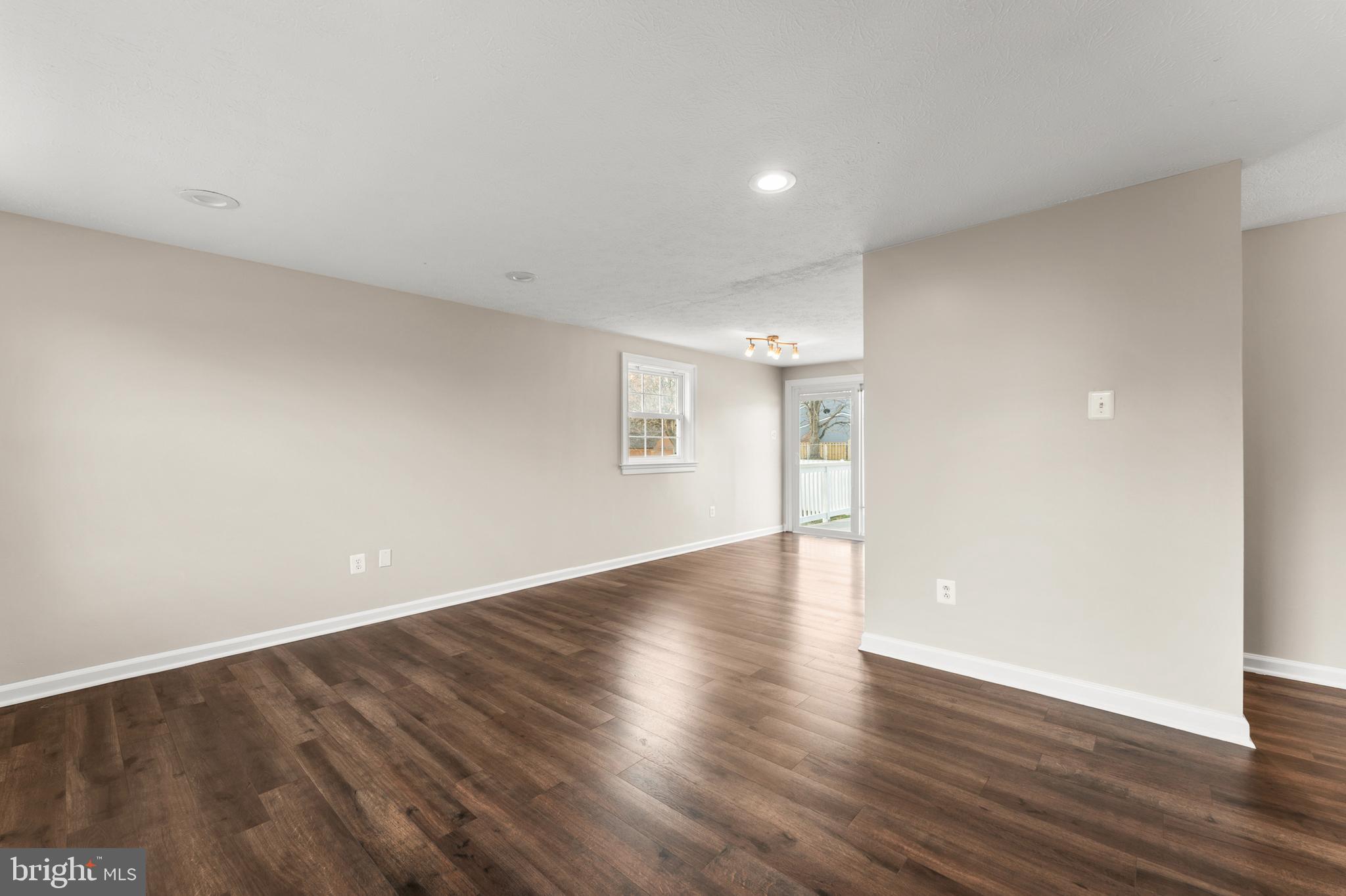 HILLCREST ORCHARDS - Residential