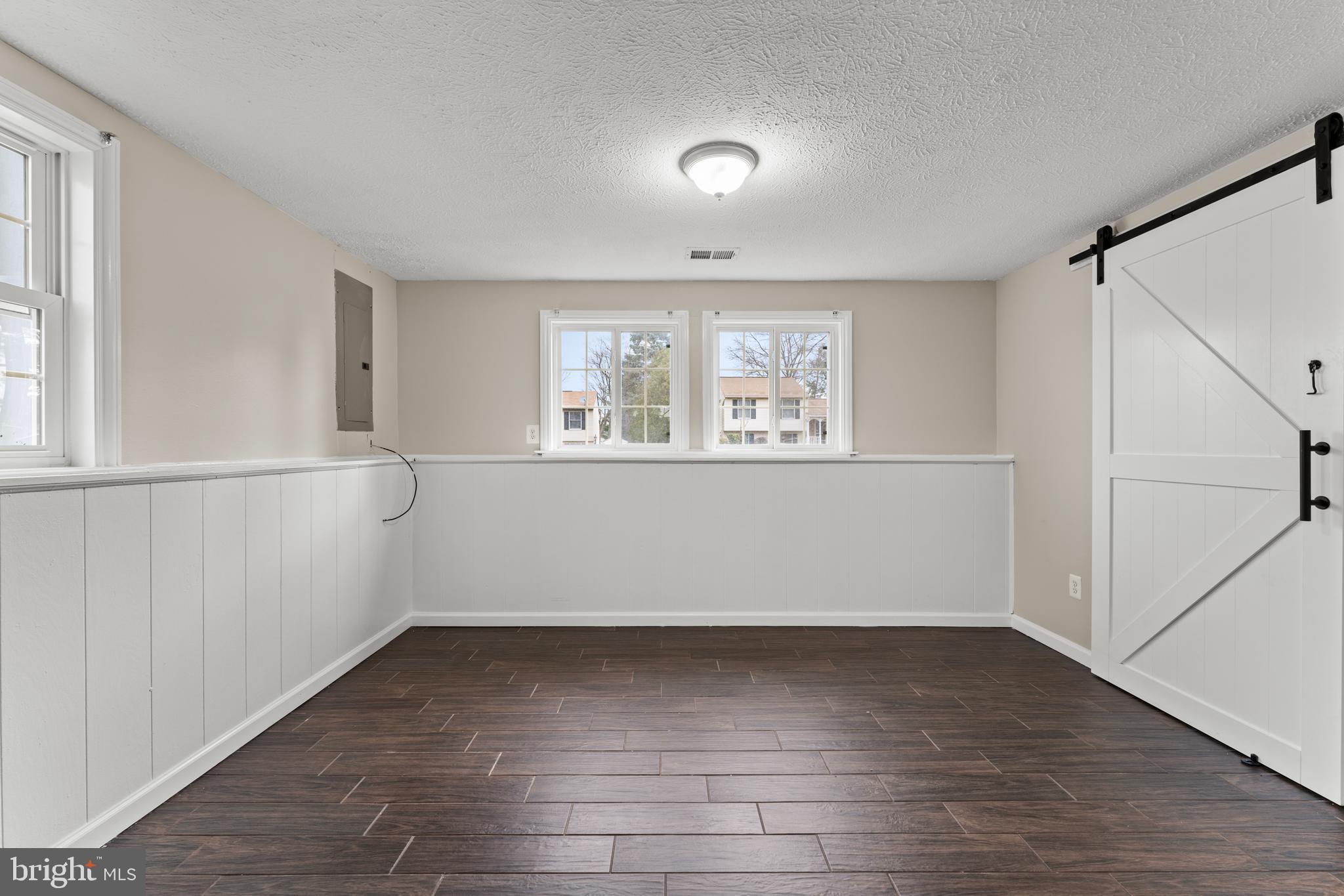 HILLCREST ORCHARDS - Residential