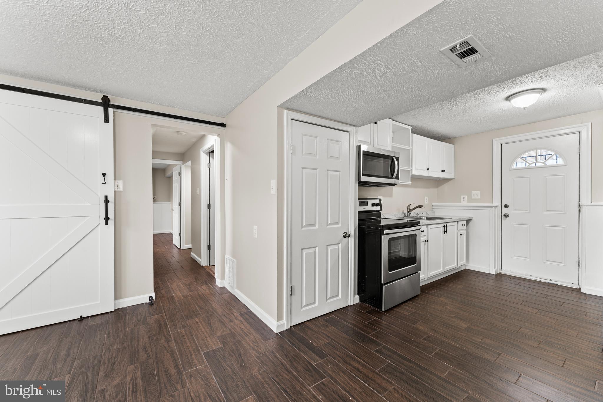 HILLCREST ORCHARDS - Residential