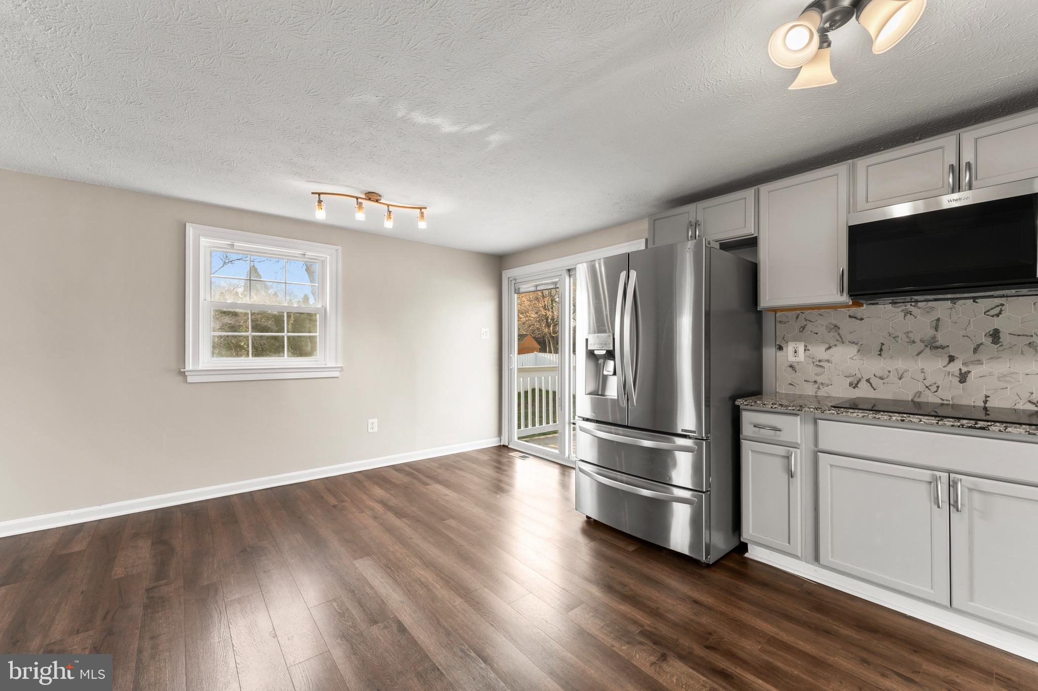 HILLCREST ORCHARDS - Residential