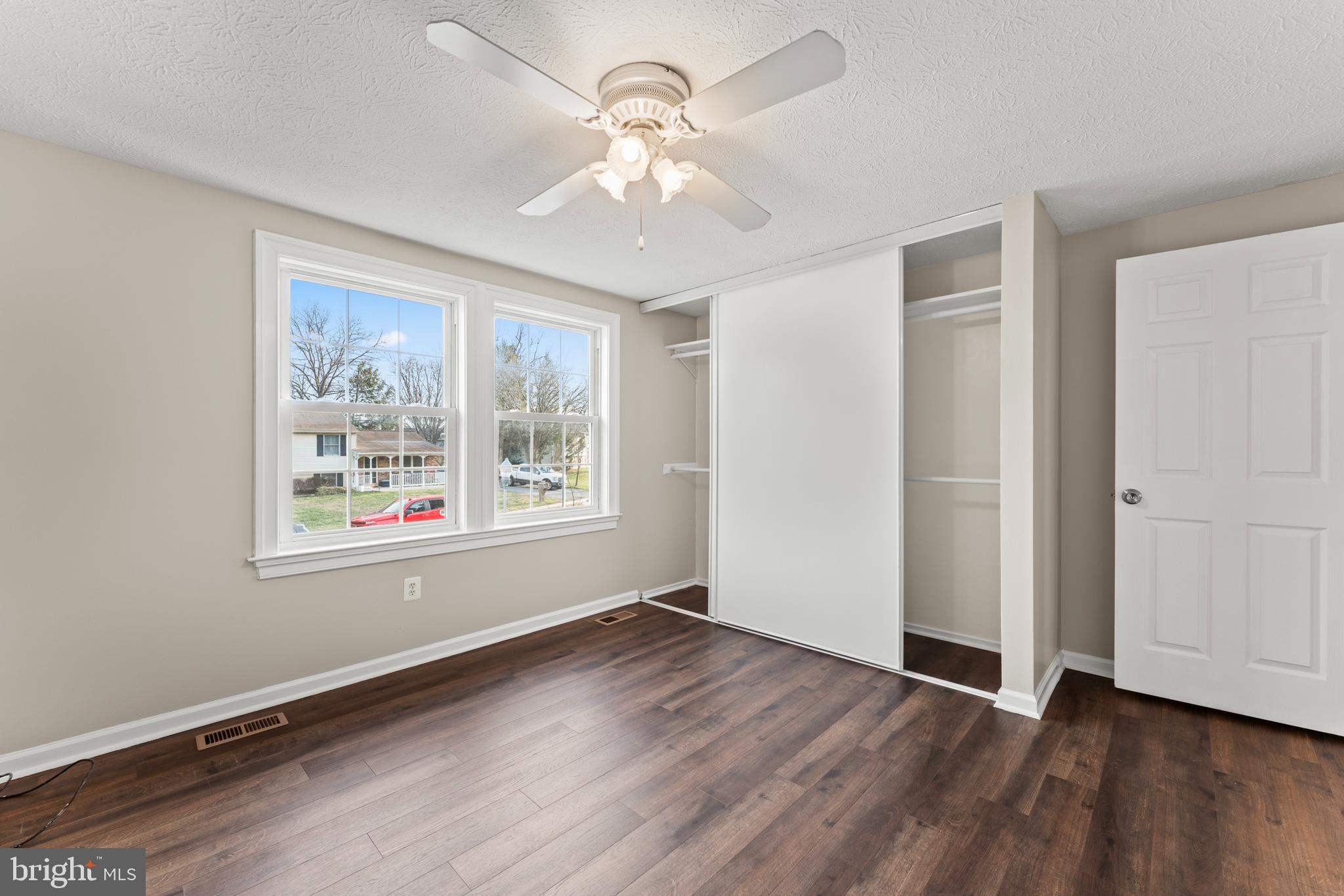 HILLCREST ORCHARDS - Residential