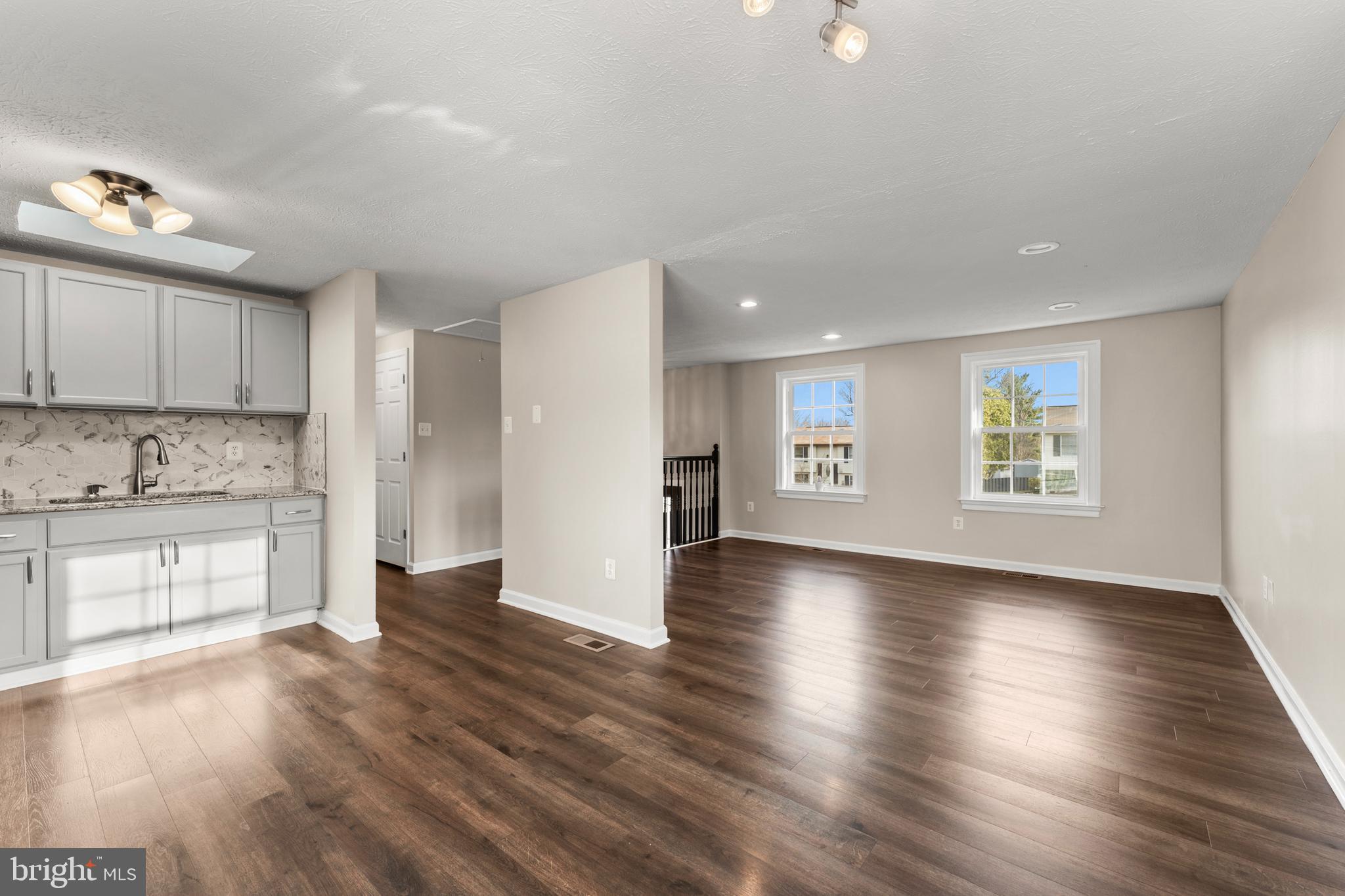 HILLCREST ORCHARDS - Residential