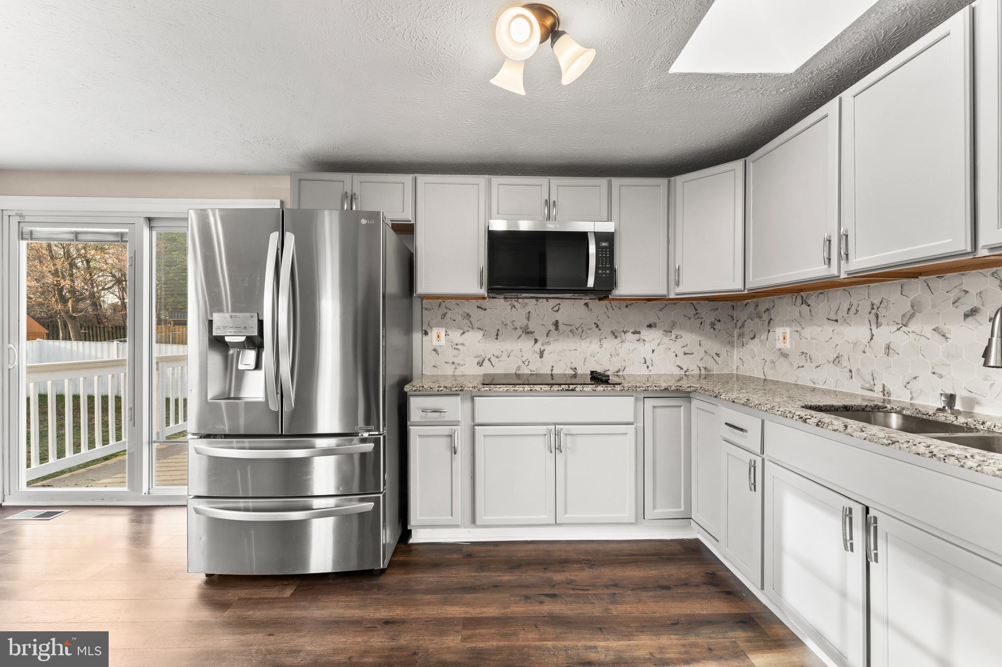 HILLCREST ORCHARDS - Residential