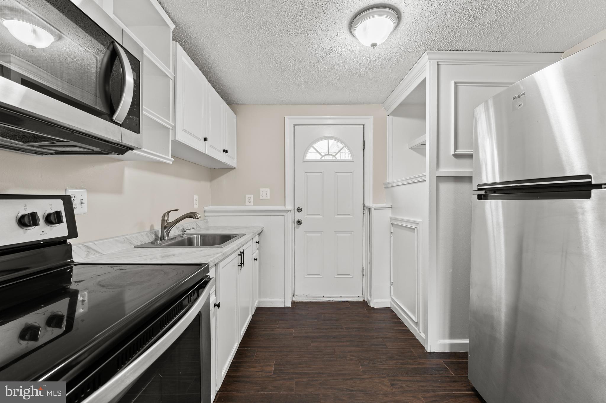 HILLCREST ORCHARDS - Residential