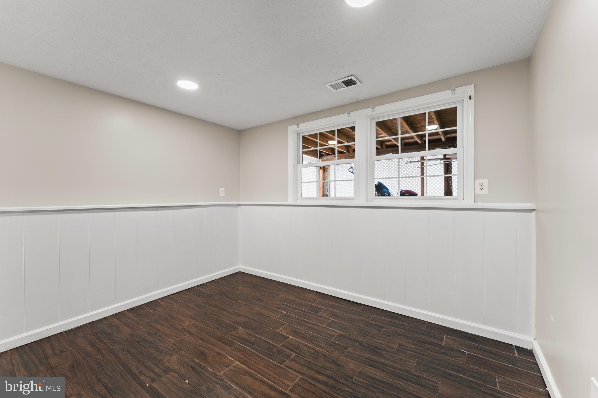 HILLCREST ORCHARDS - Residential