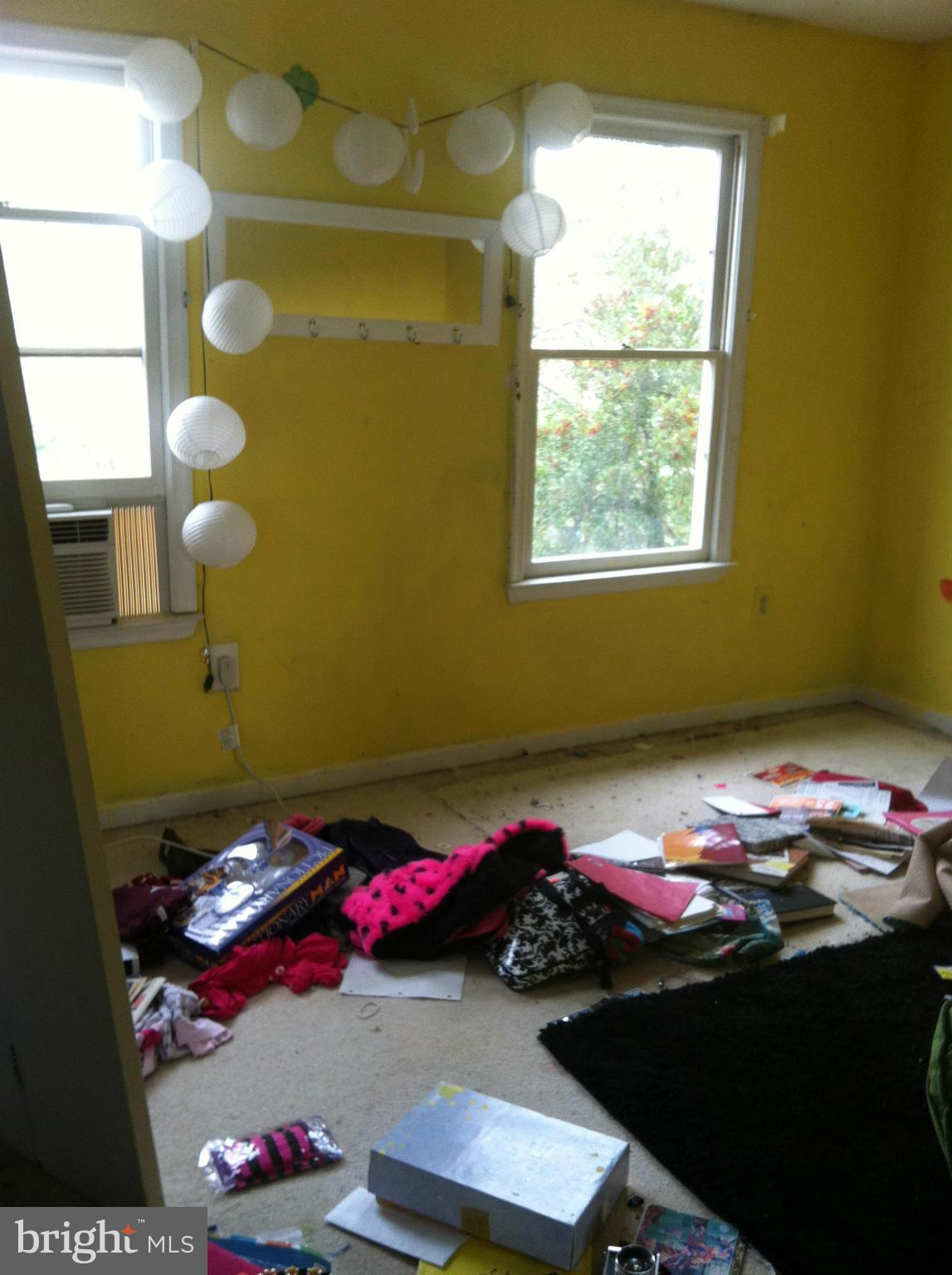 LAKEWOOD HILLS - Residential